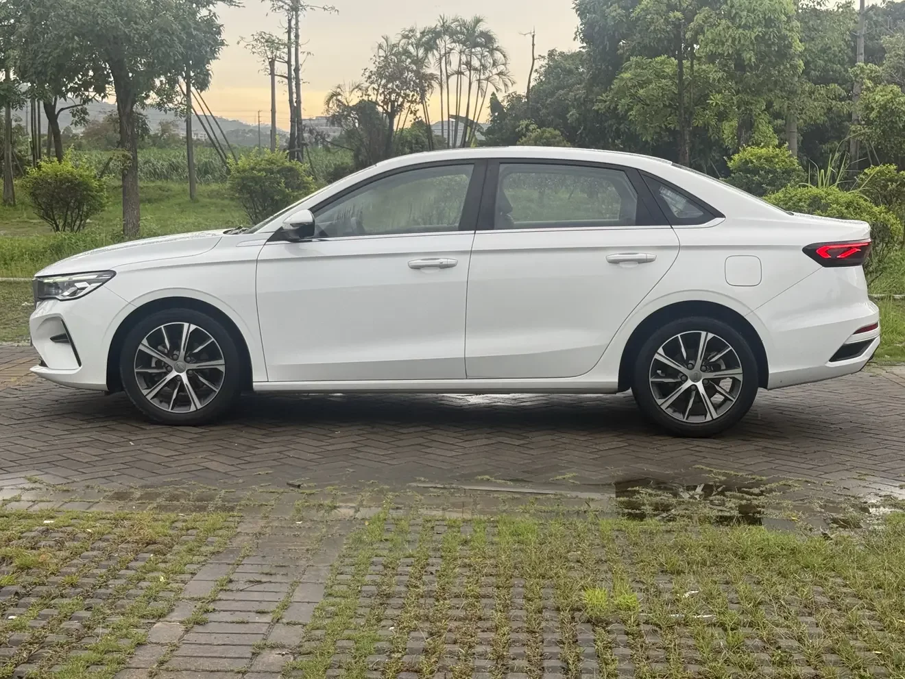 Geely emgrand