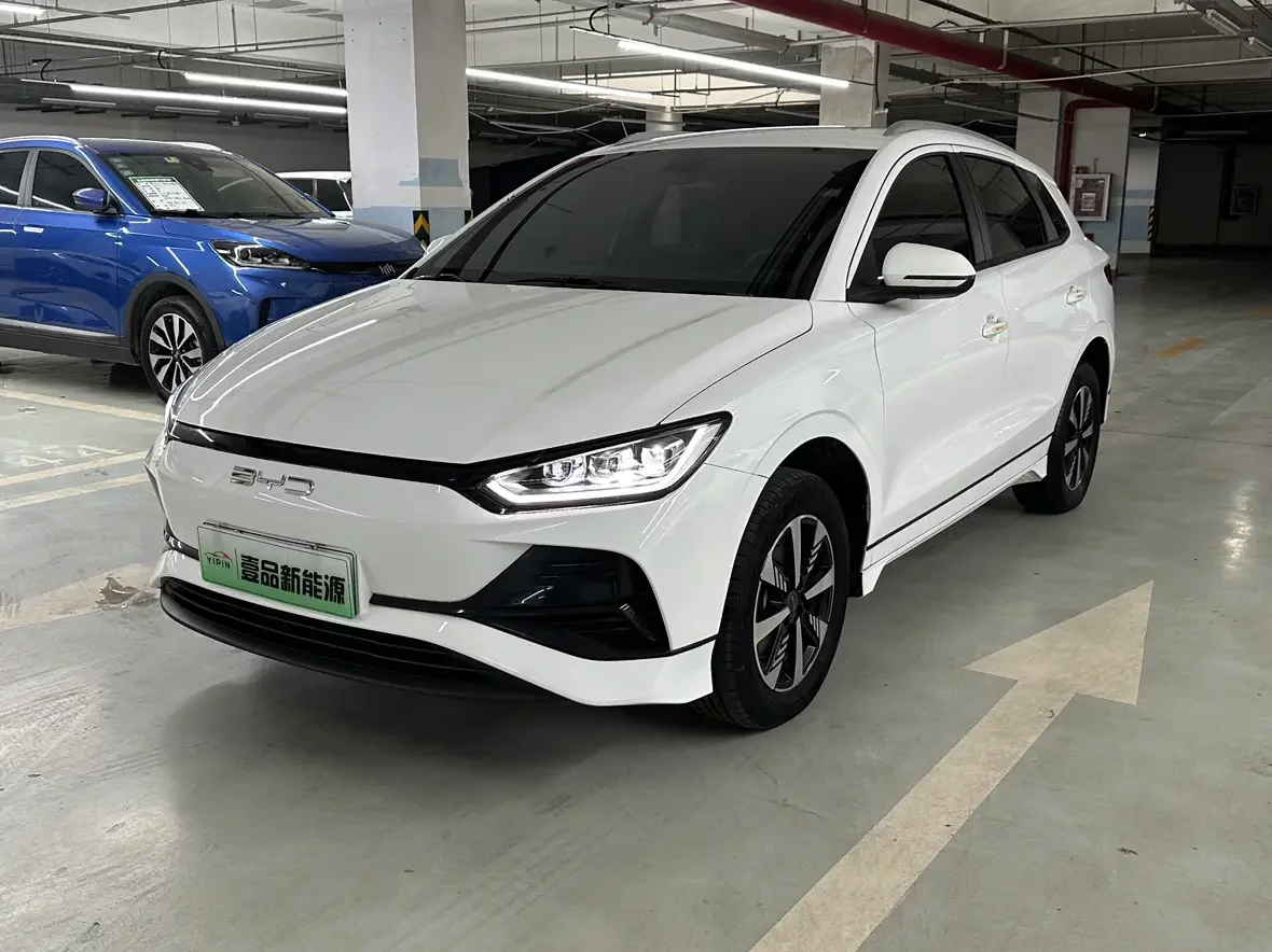 BYD e2