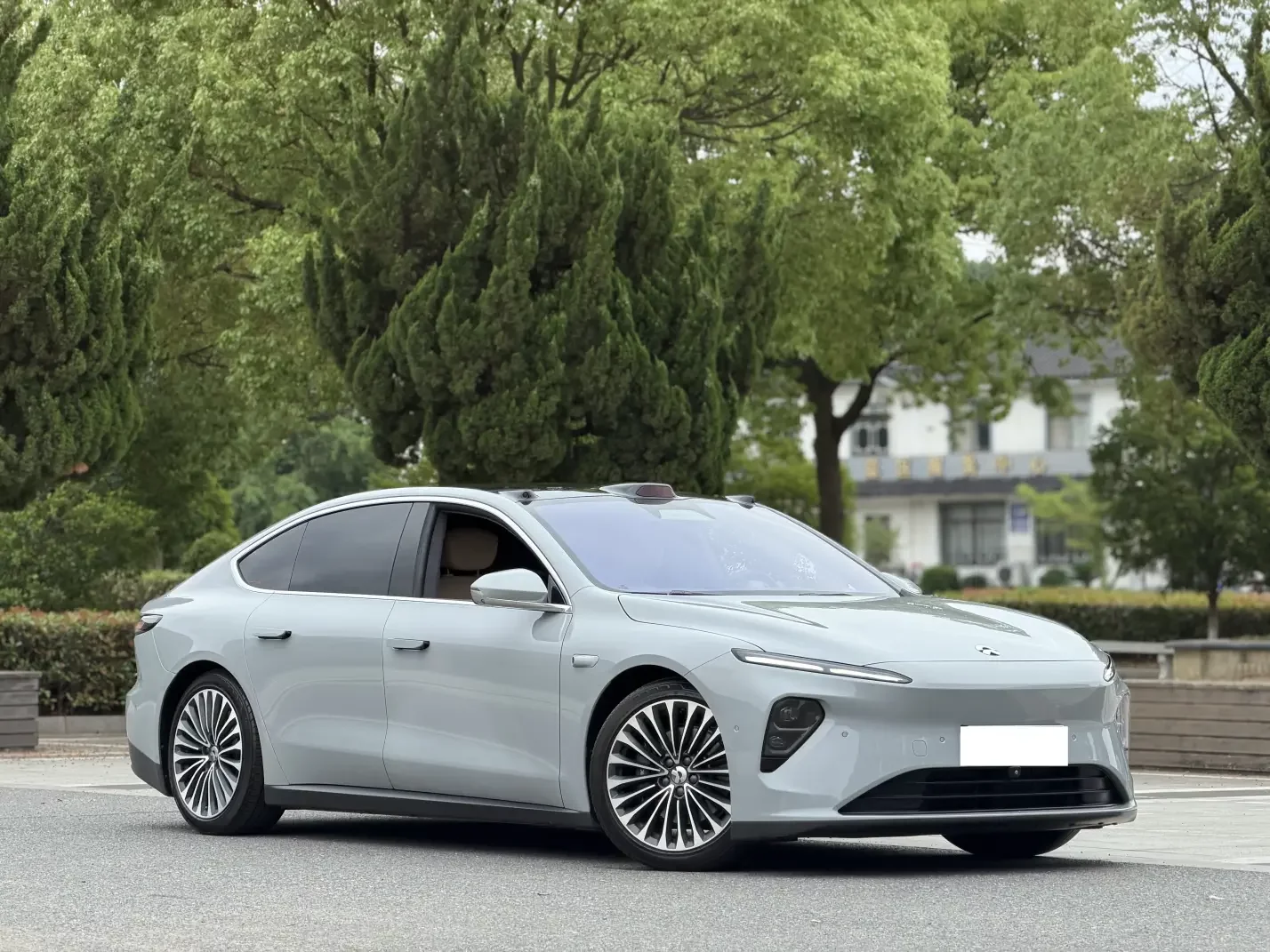 NIO ET7