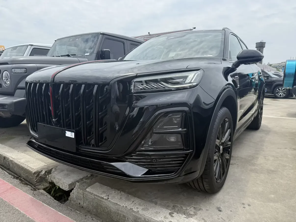 Hongqi HS5