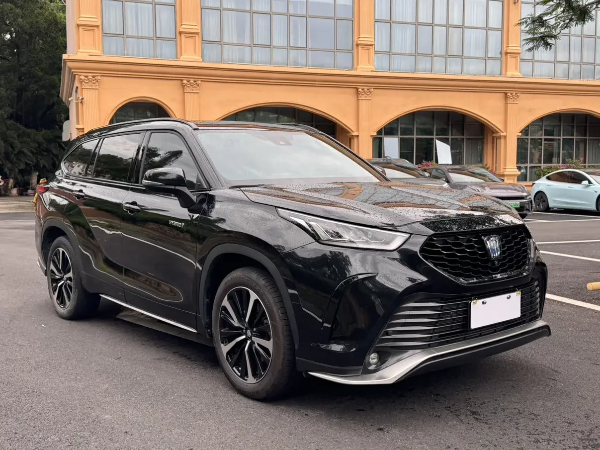 Toyota Crown Kluger