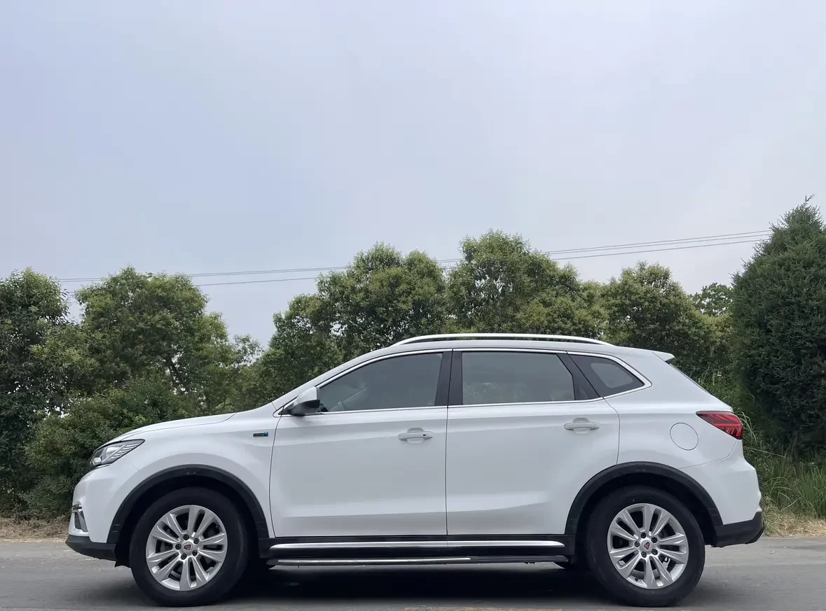 Roewe RX5