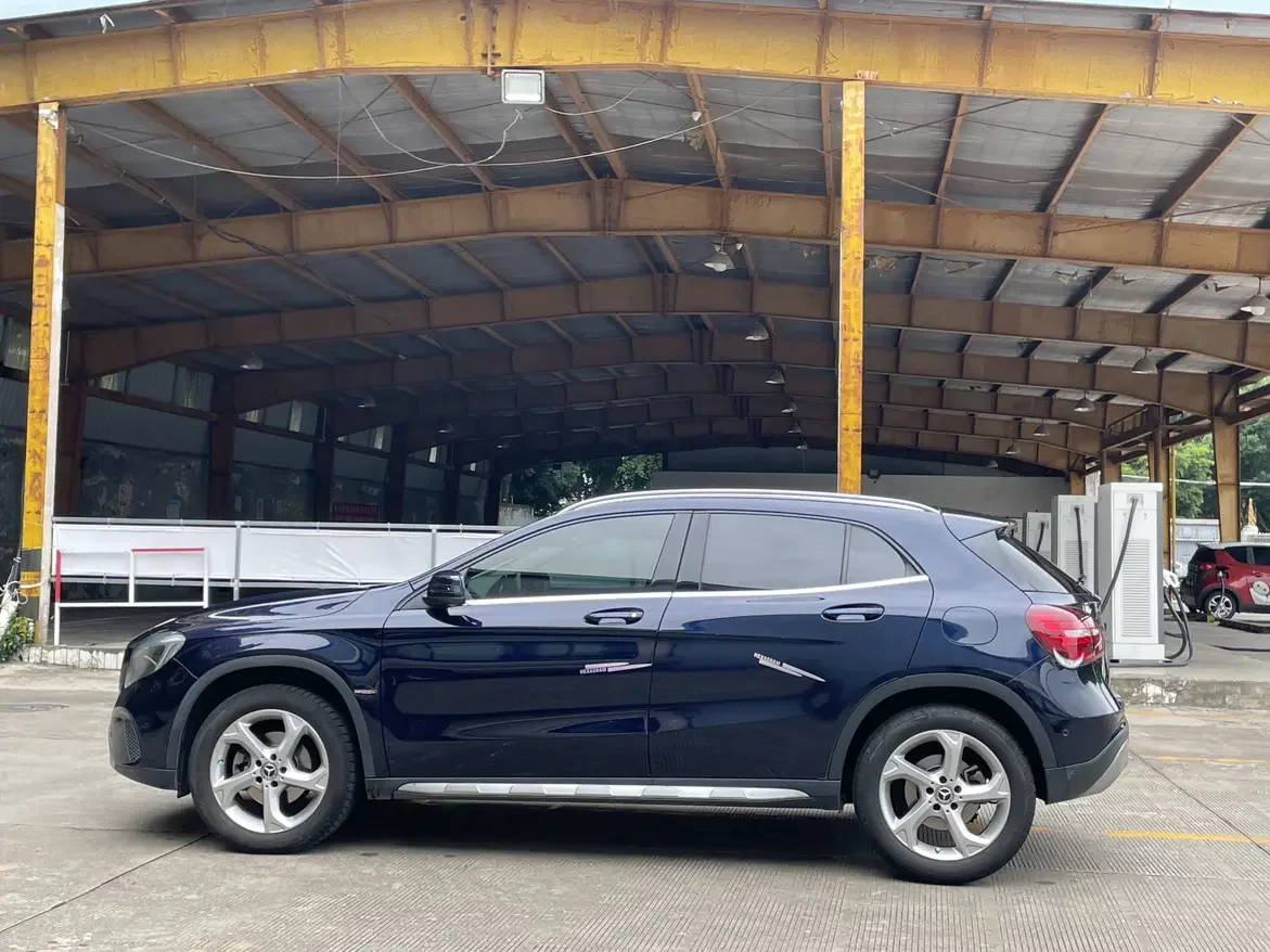 Mercedes-Benz GLA