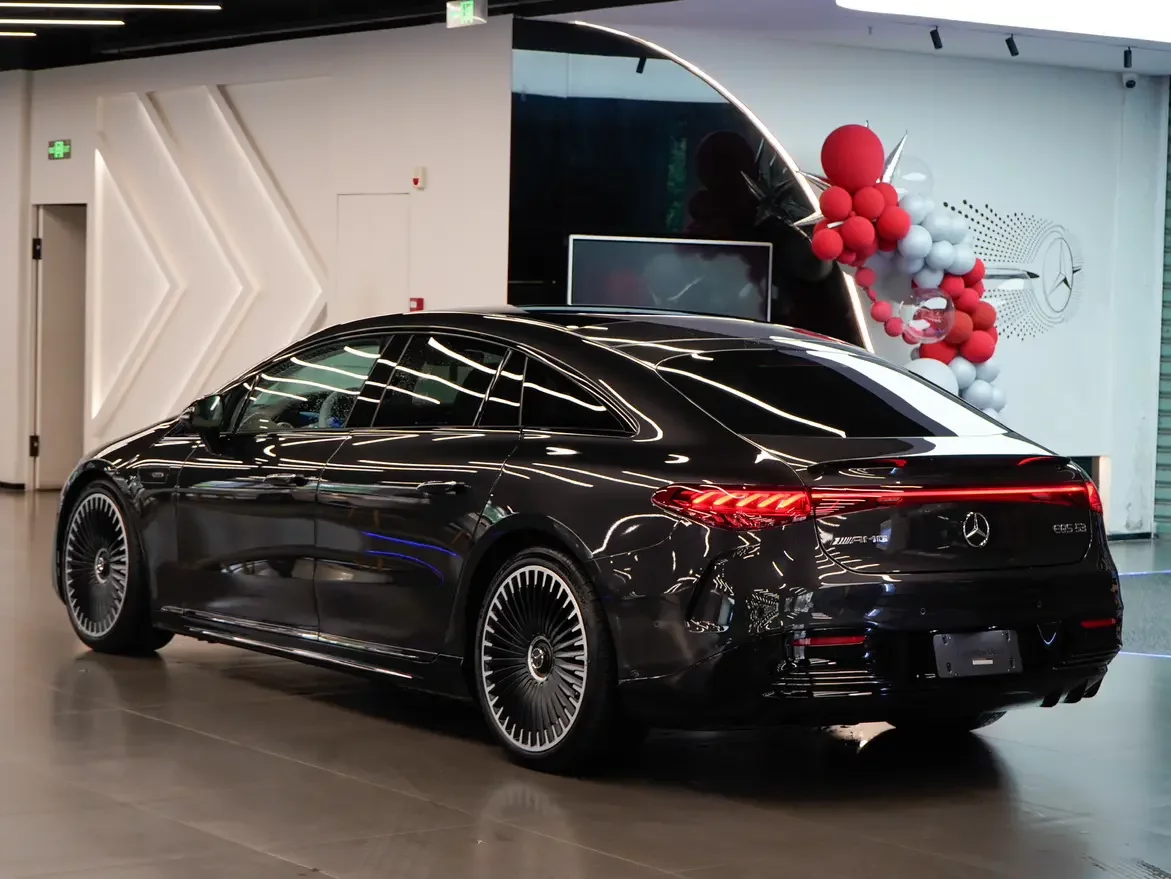 Mercedes-Benz EQS AMG