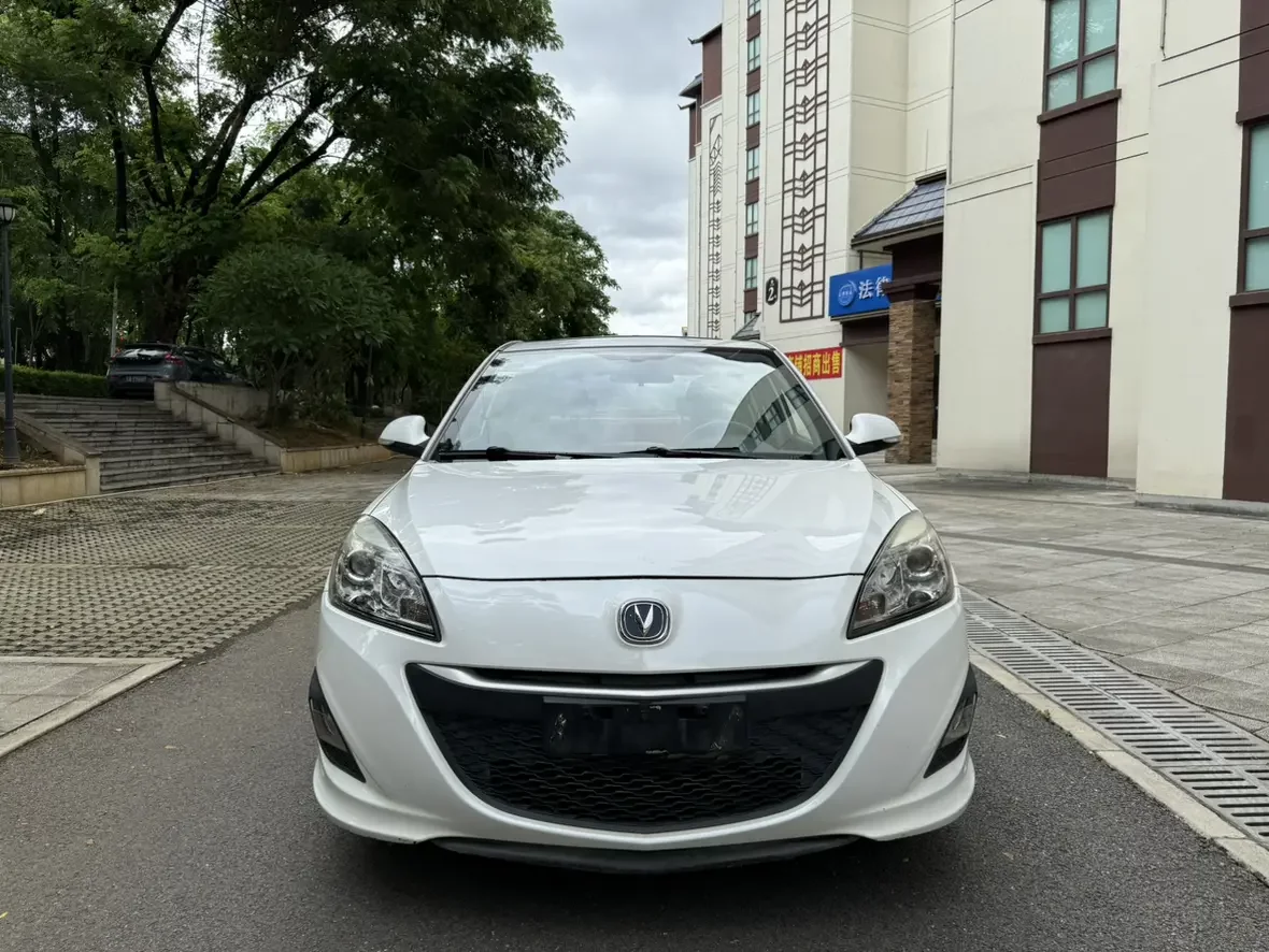 Changan Yuexiang V5