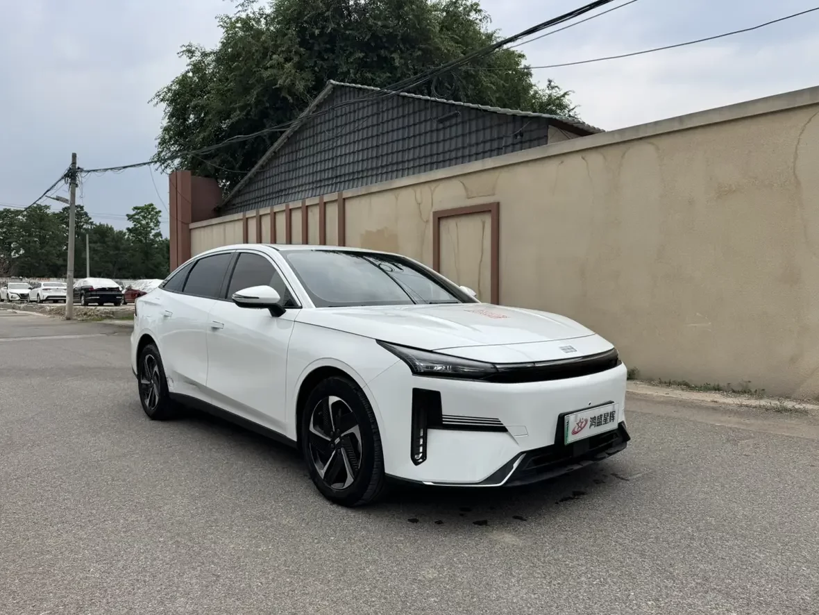 Geely Galaxy L6