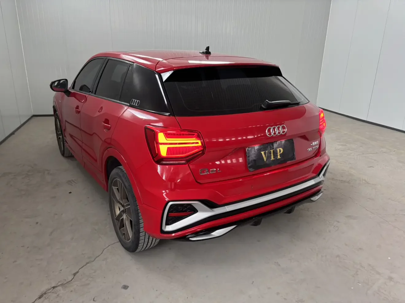 Audi Q2L