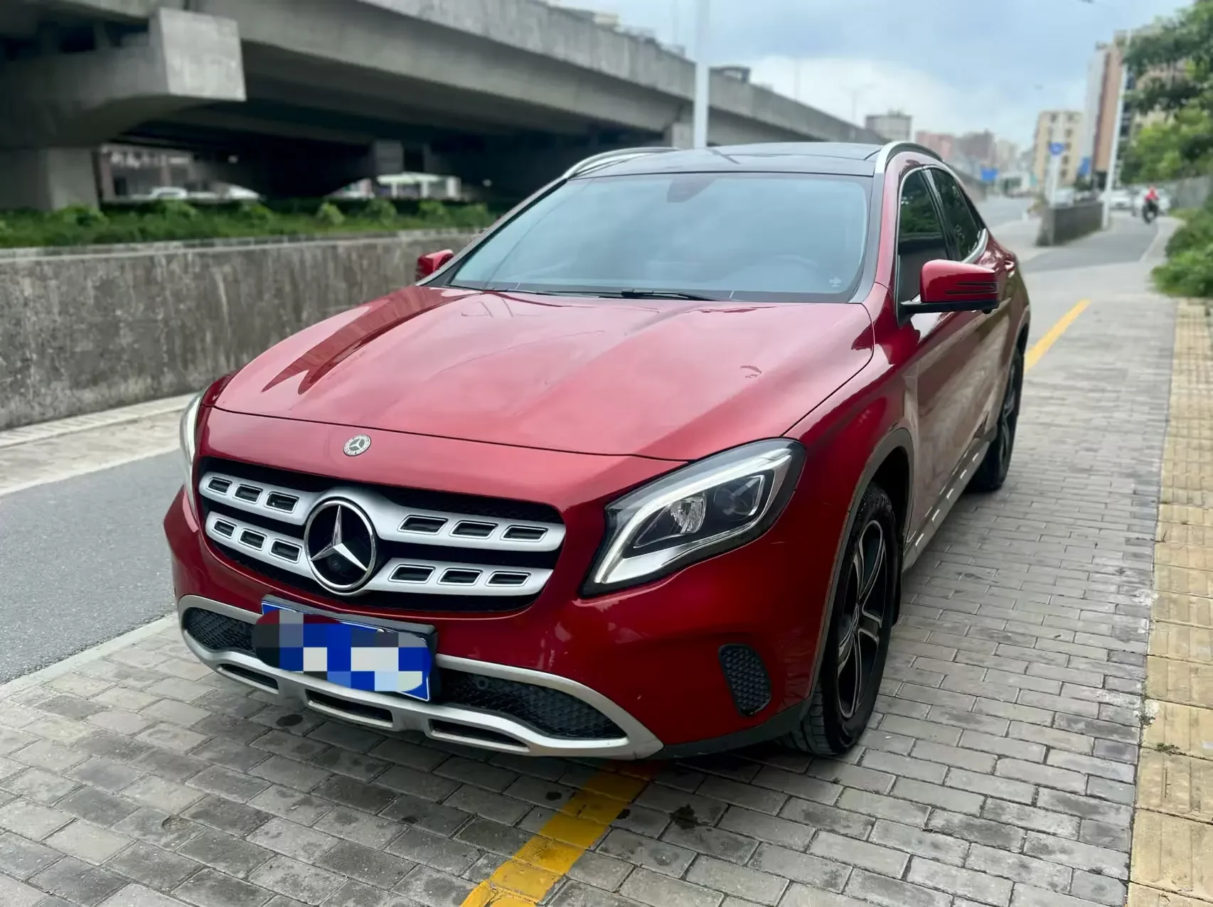 Mercedes-Benz GLA