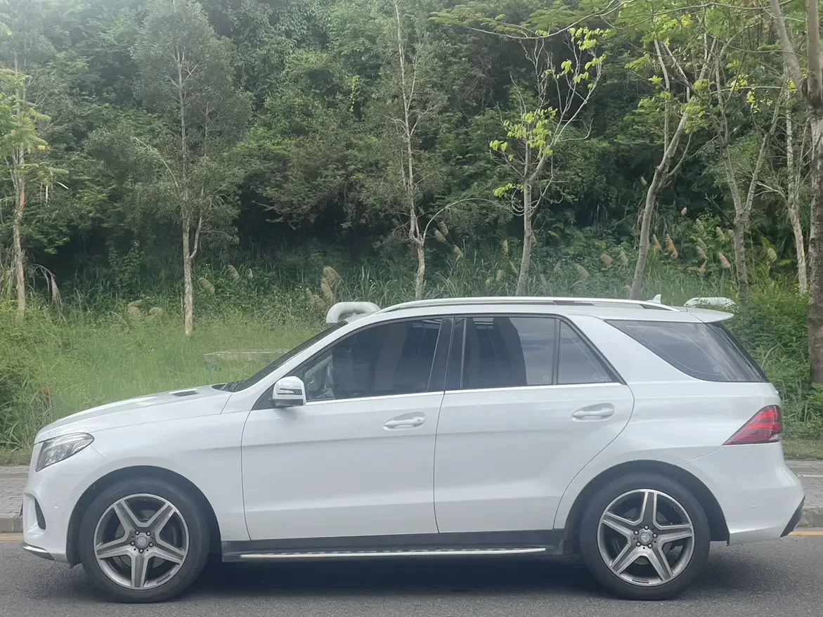 Mercedes-Benz GLE (Imported)