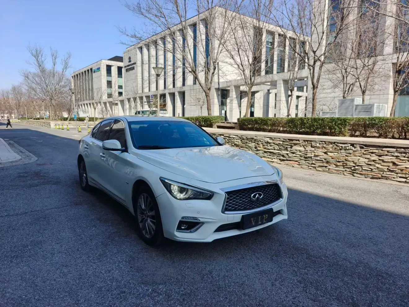 Infiniti Q50L