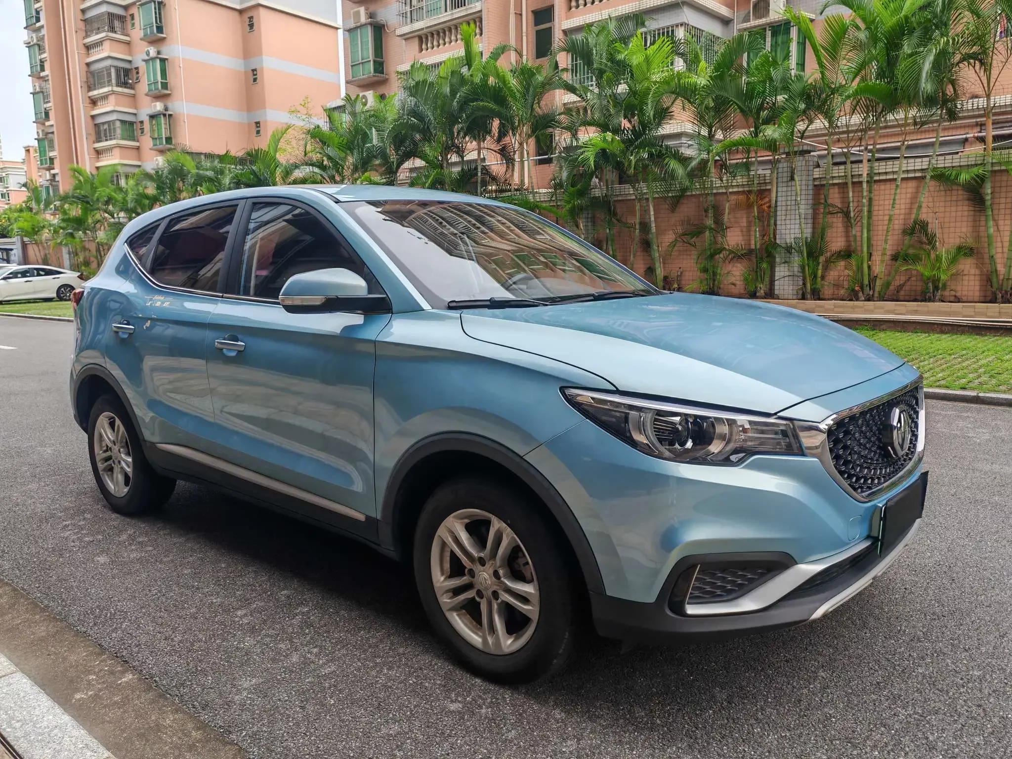 MG EZS pure electric