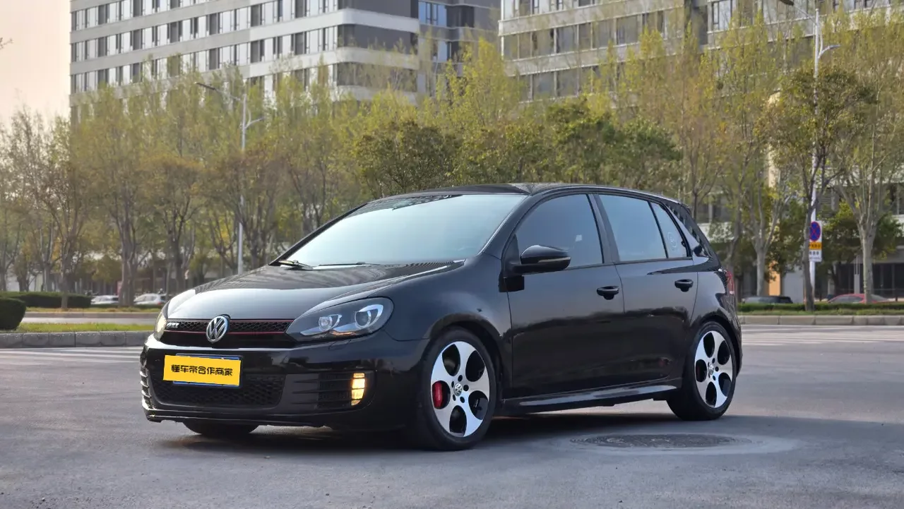 Volkswagen Golf GTI