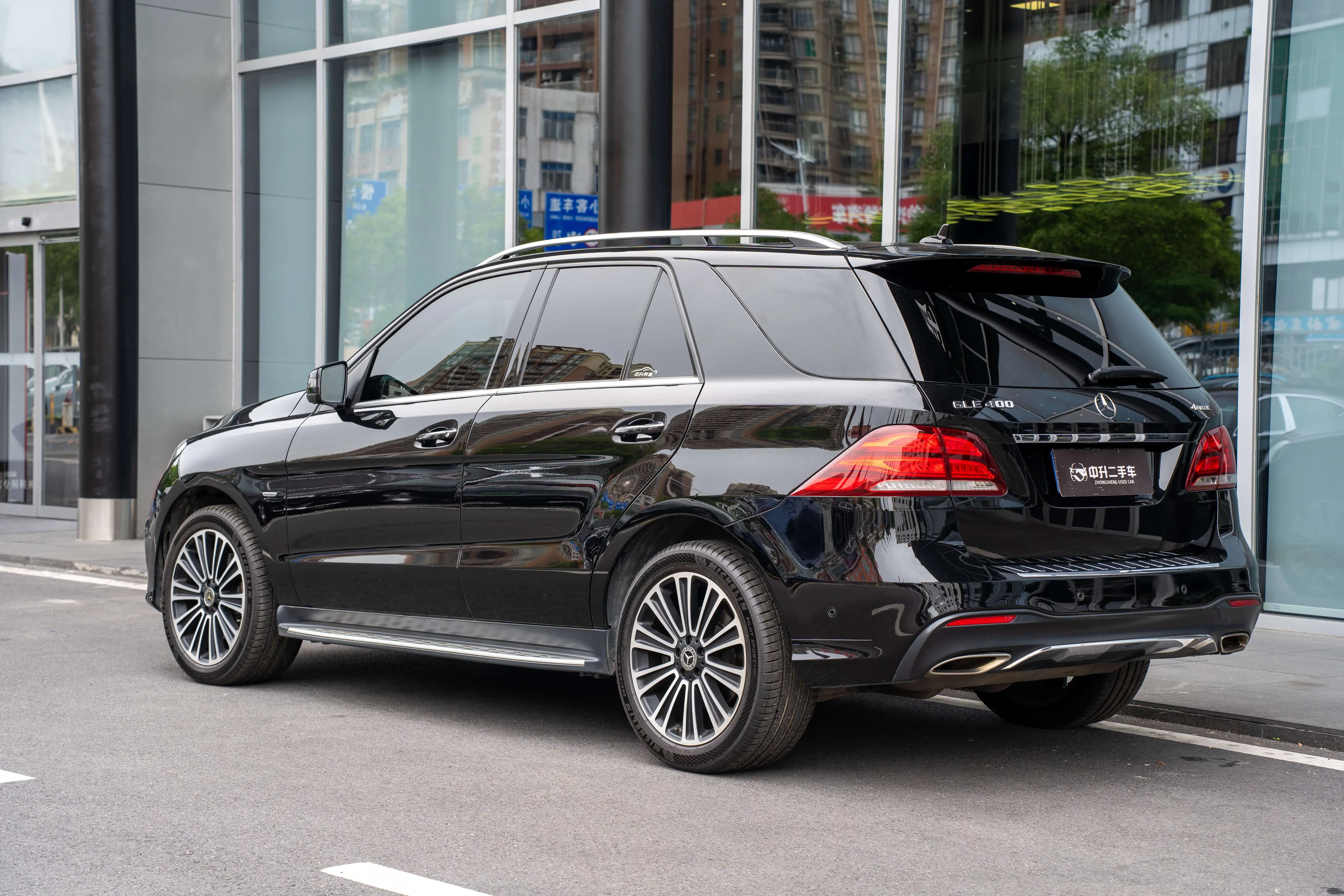 Mercedes-Benz GLE (Imported)