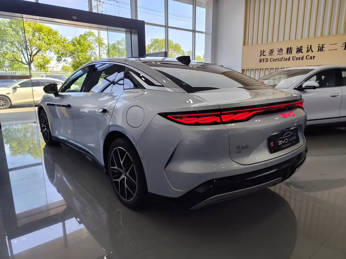BYD Han L EV