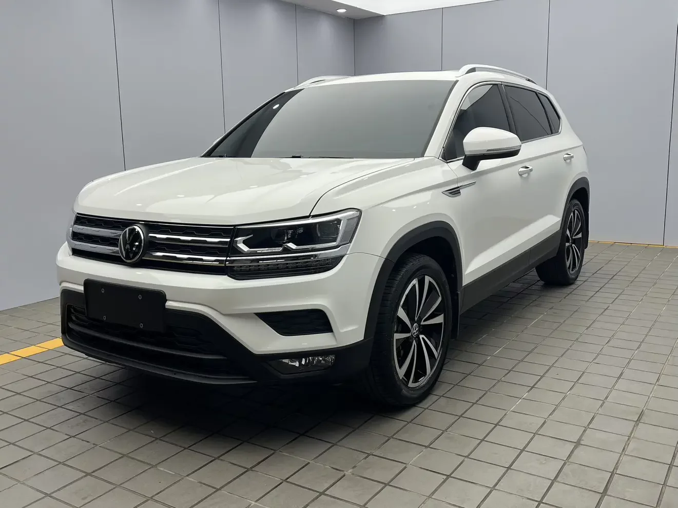 Volkswagen Tharu
