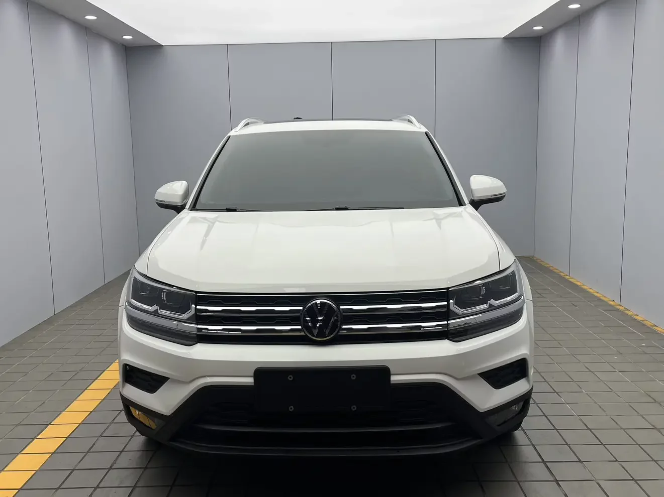 Volkswagen Tharu