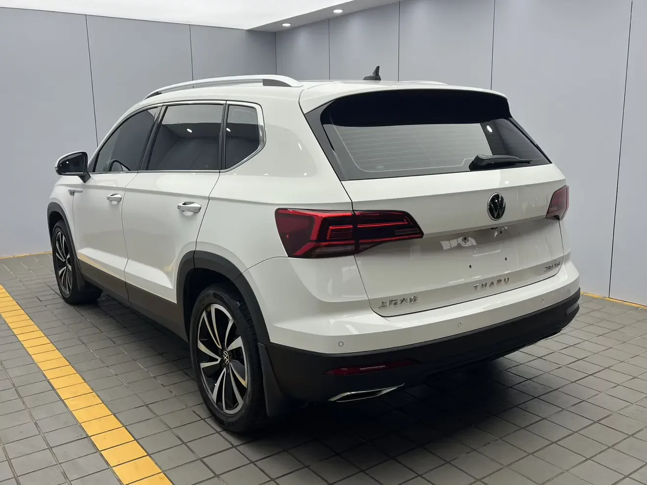 Volkswagen Tharu