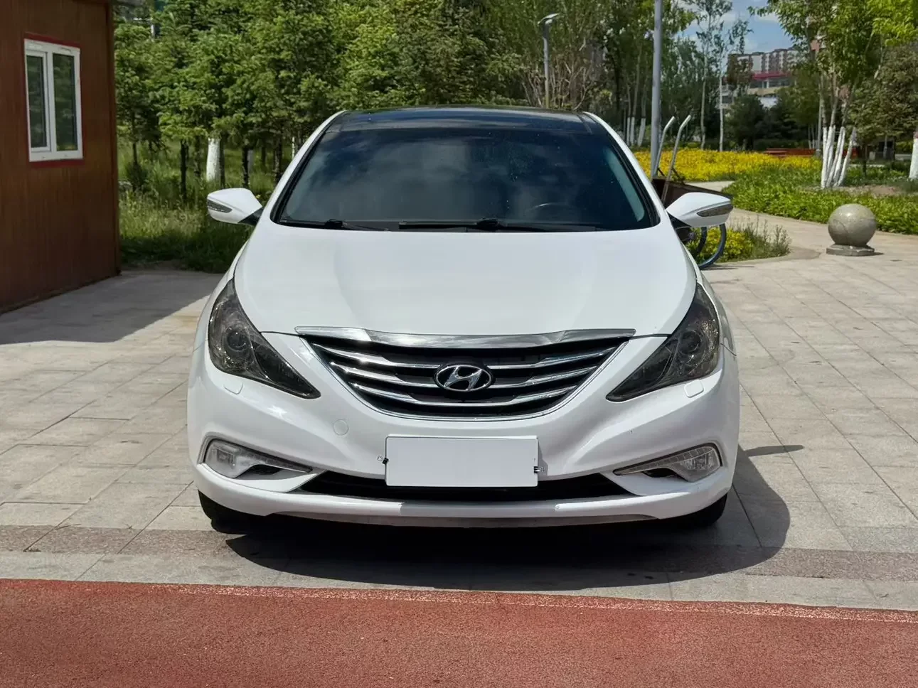 Hyundai sonata eight