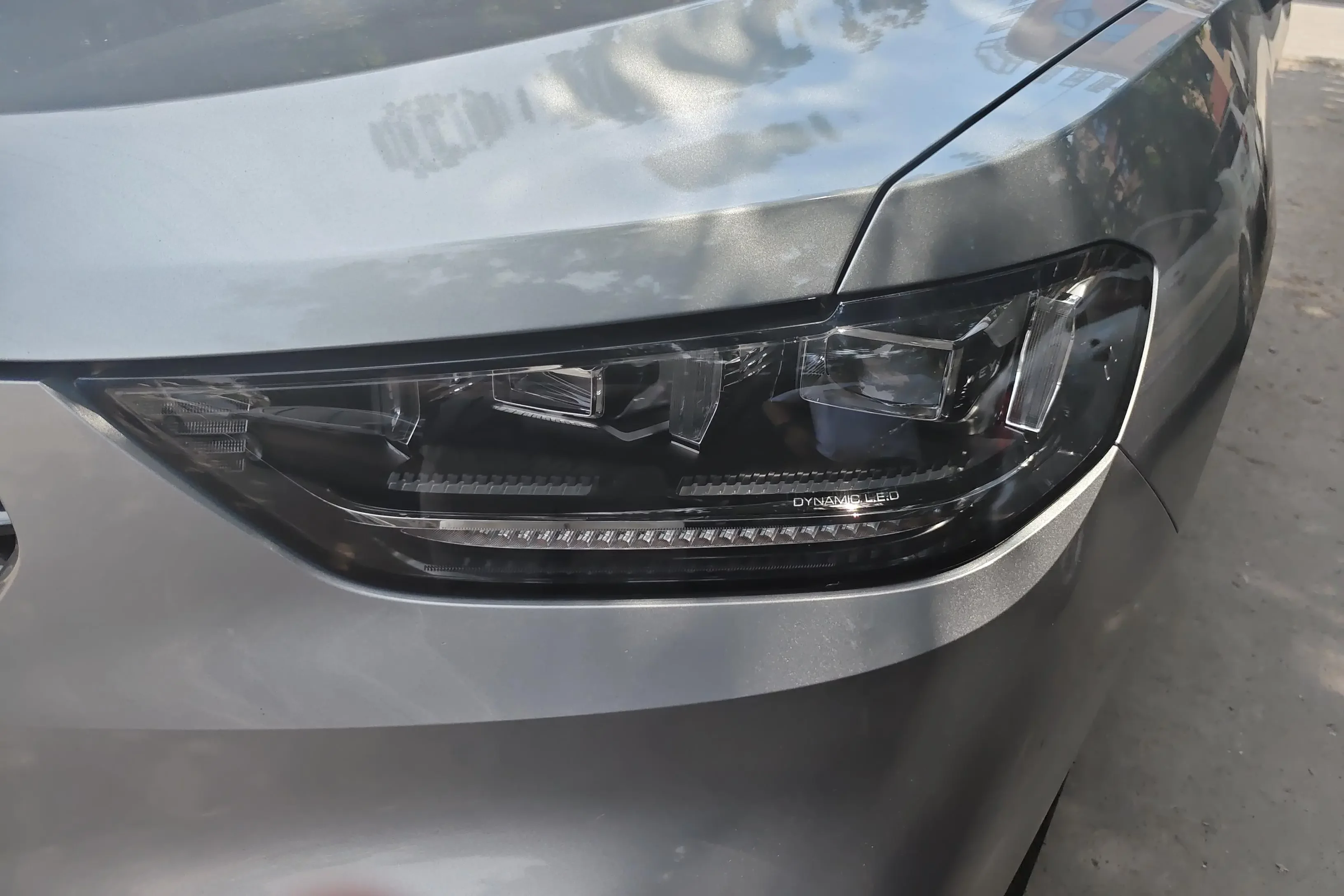 Wey Wei brand VV5