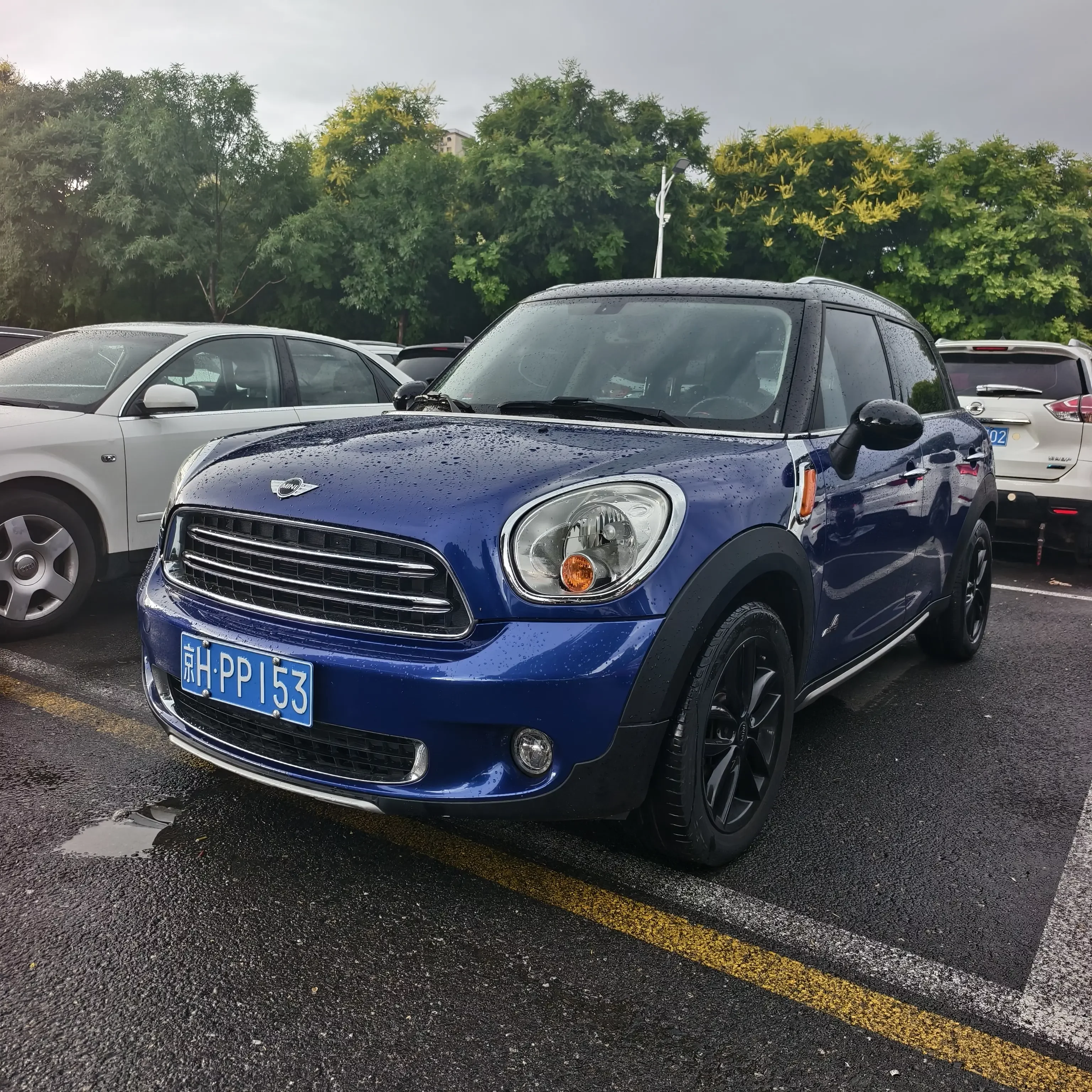 MINI COUNTRYMAN