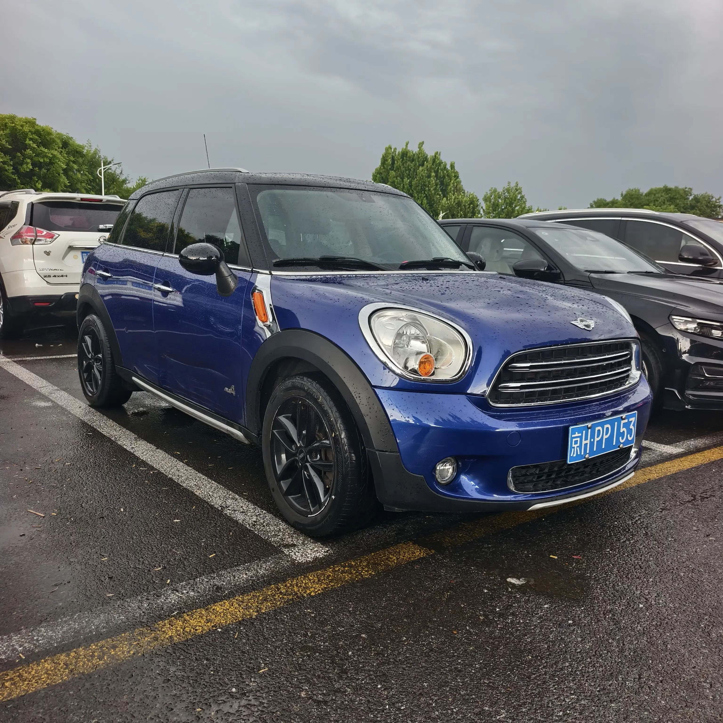 MINI COUNTRYMAN