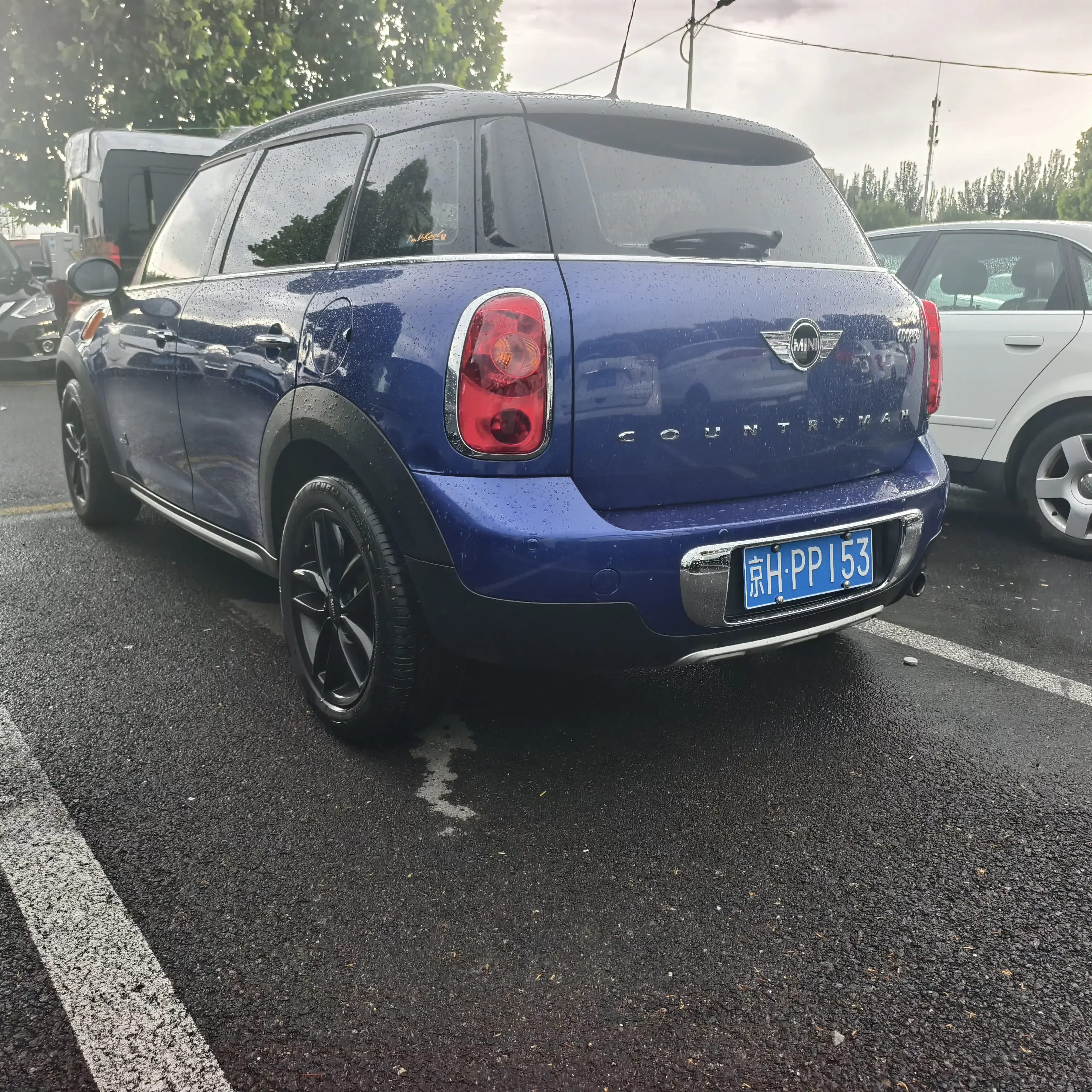 MINI COUNTRYMAN