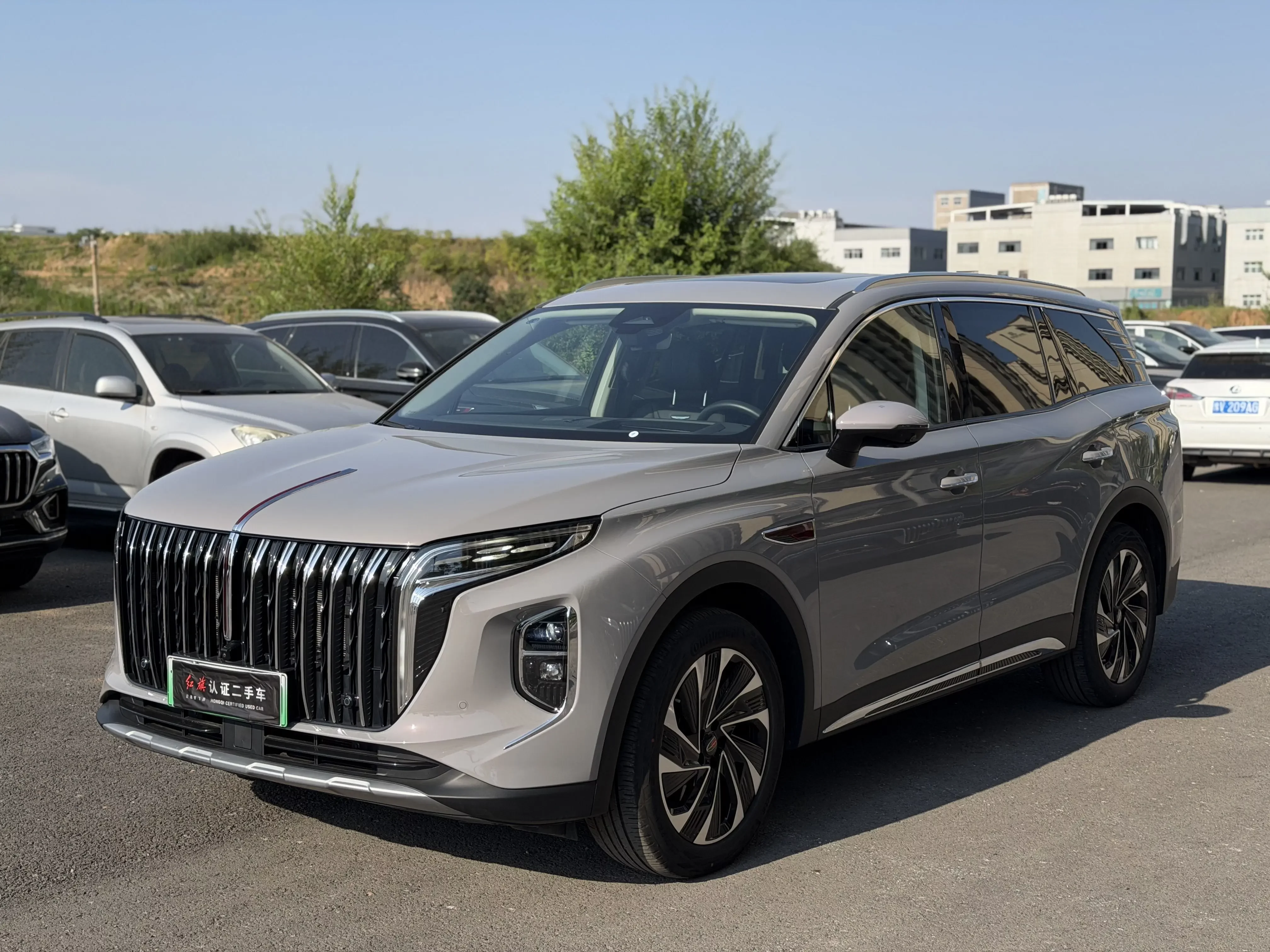 Hongqi HS7 PHEV