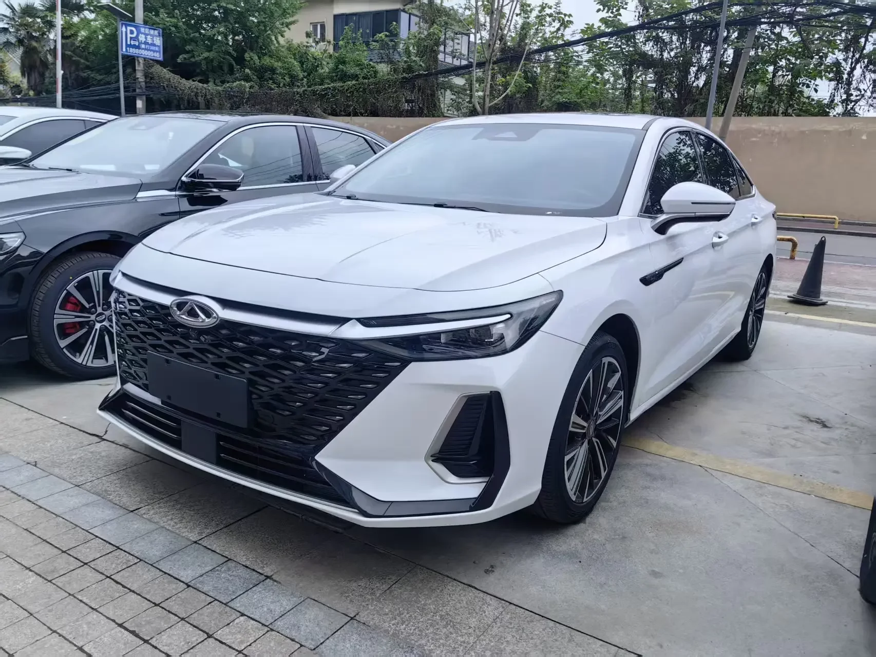 Chery Arrizo 8