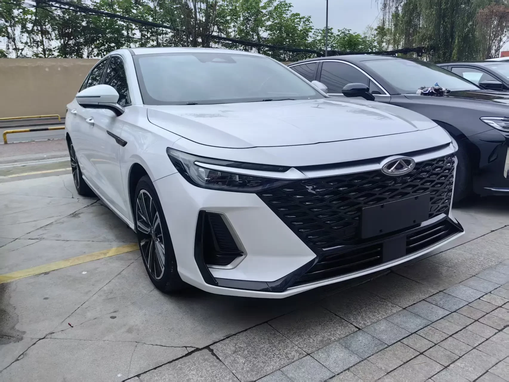 Chery Arrizo 8