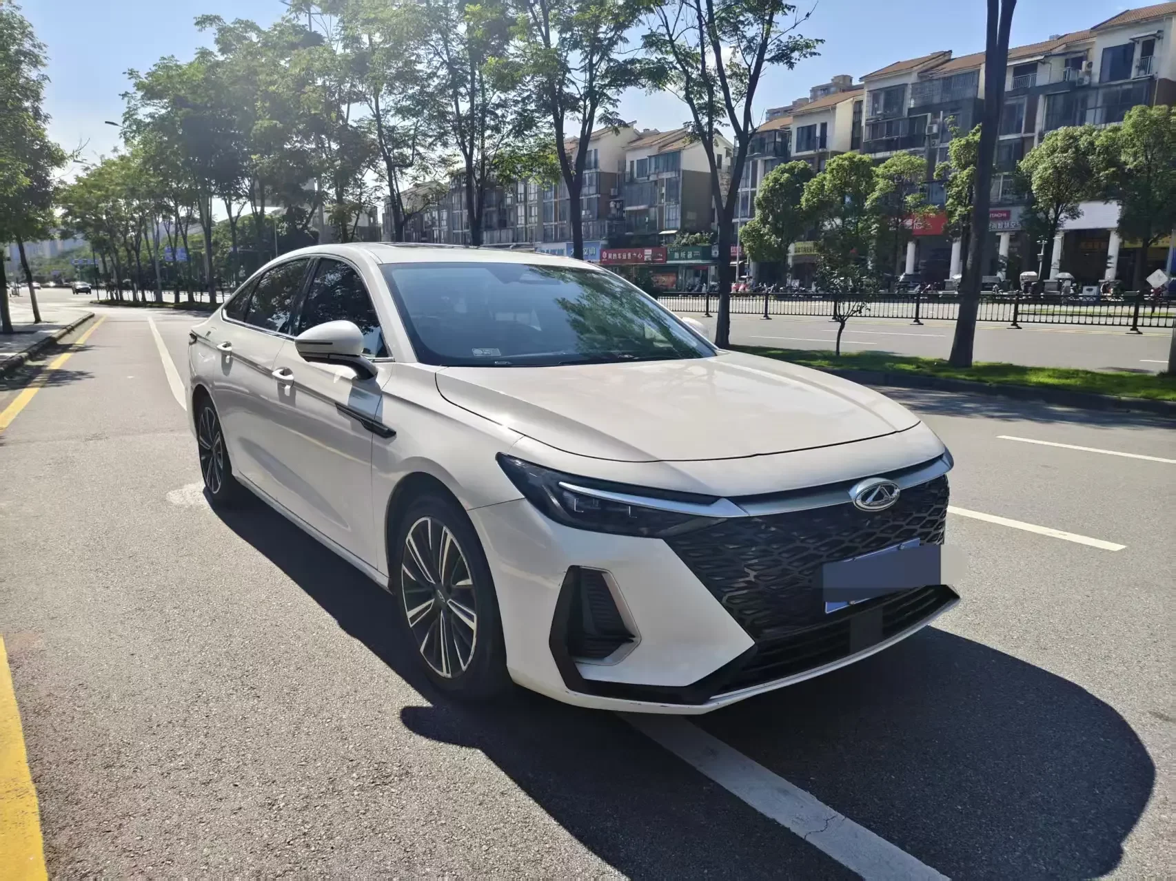 Chery Arrizo 8