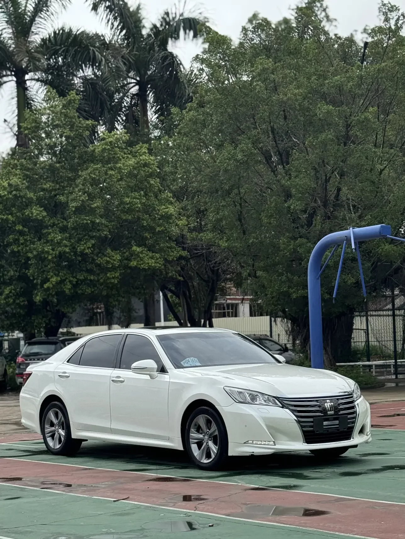 Toyota crown