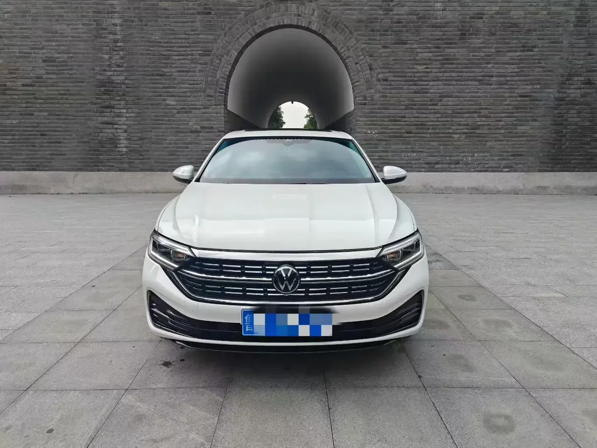 Volkswagen Sagitar