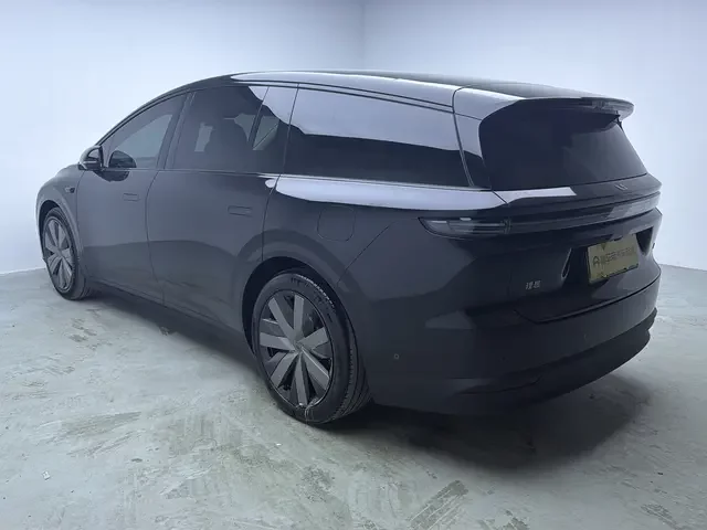 Li Ideal i8
