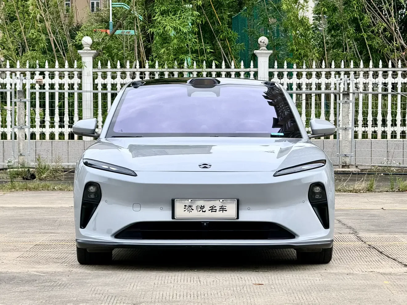 NIO ET5  из Китая