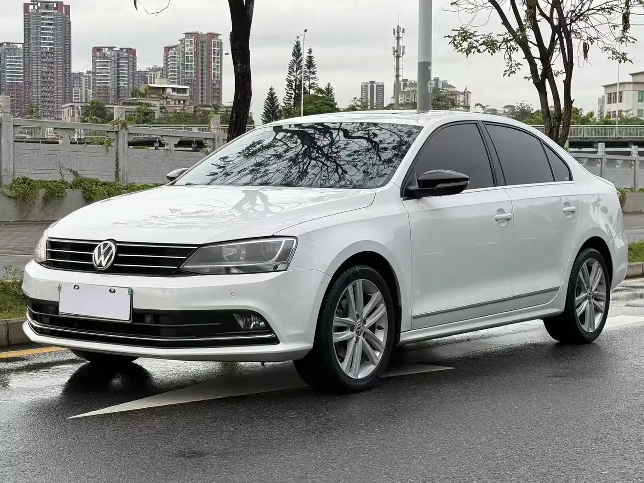 Volkswagen Sagitar