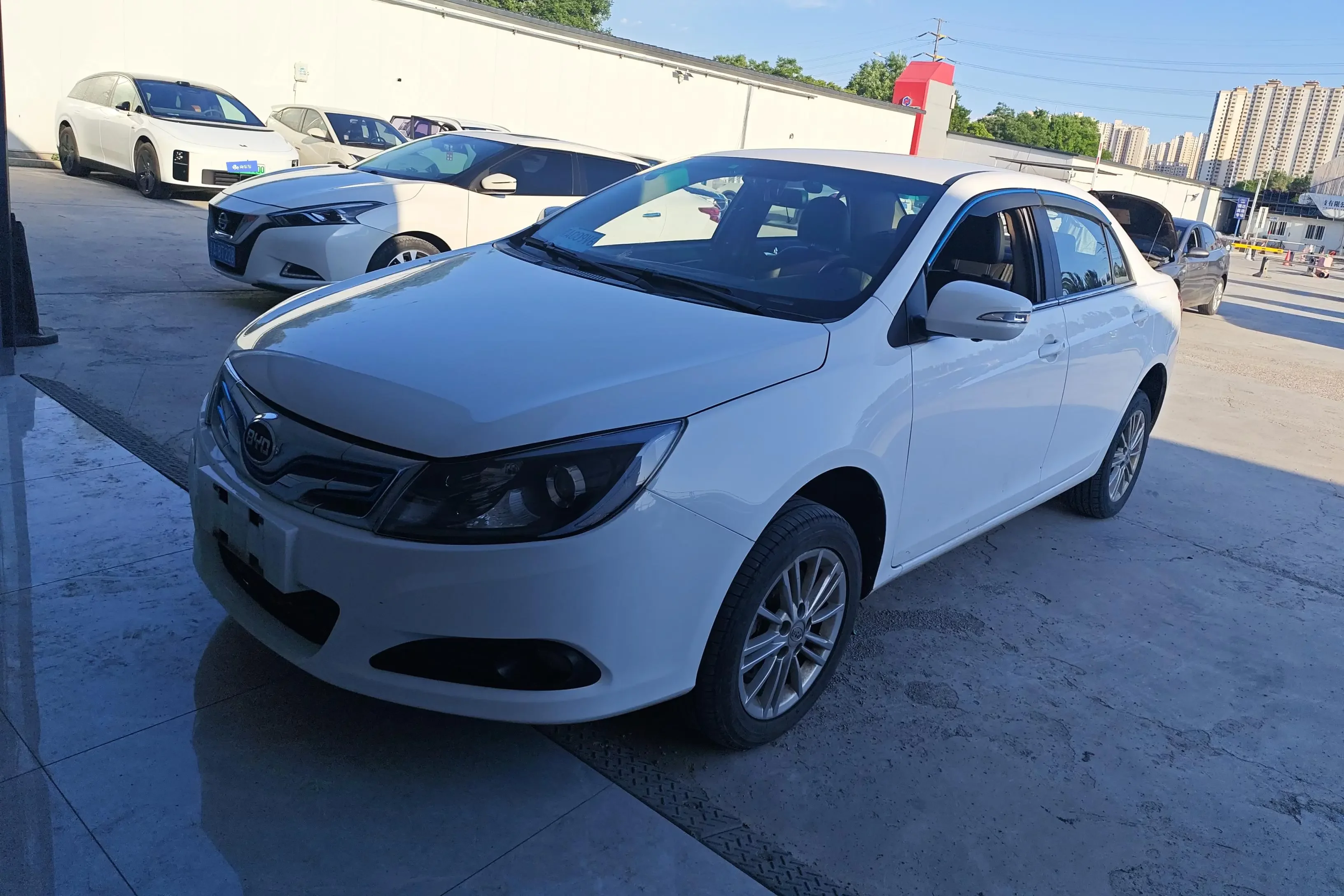 BYD e5