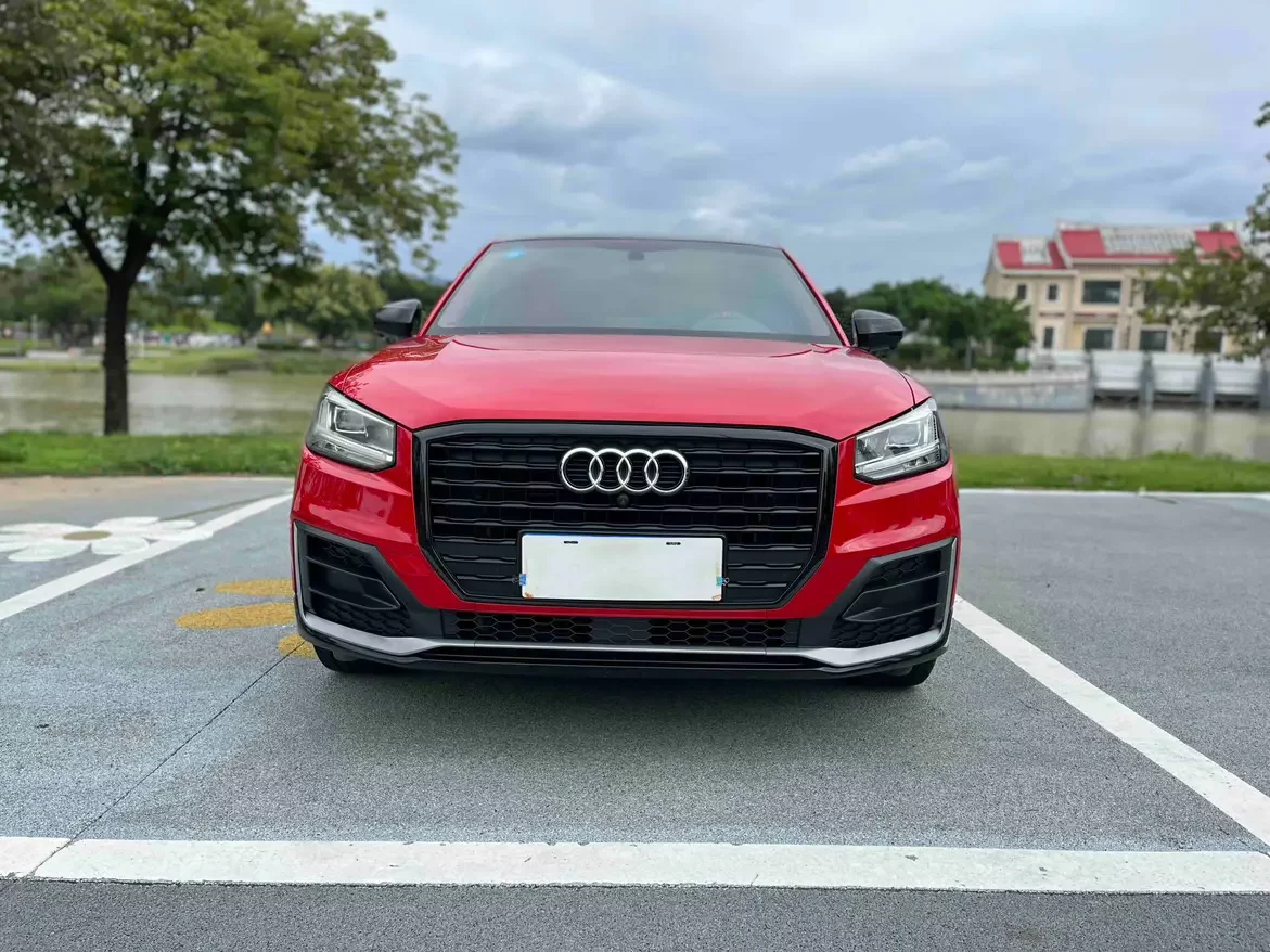 Audi Q2L