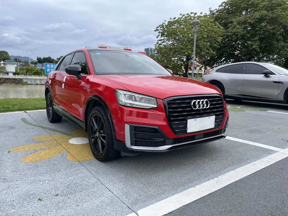 Audi Q2L