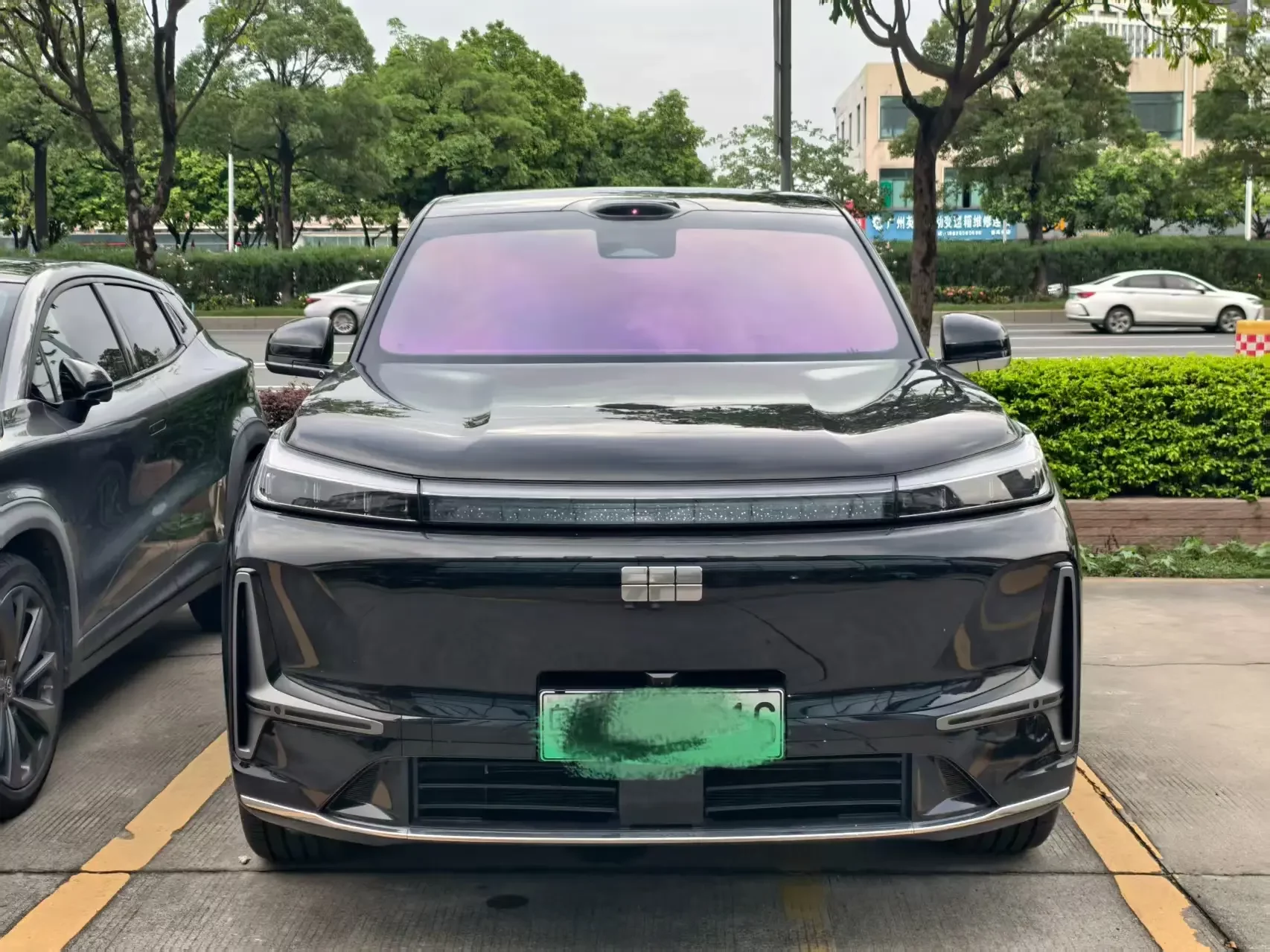Geely Galaxy M9
