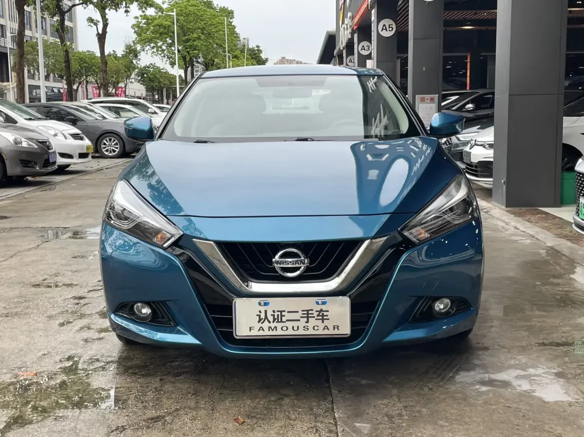 Nissan bluebird