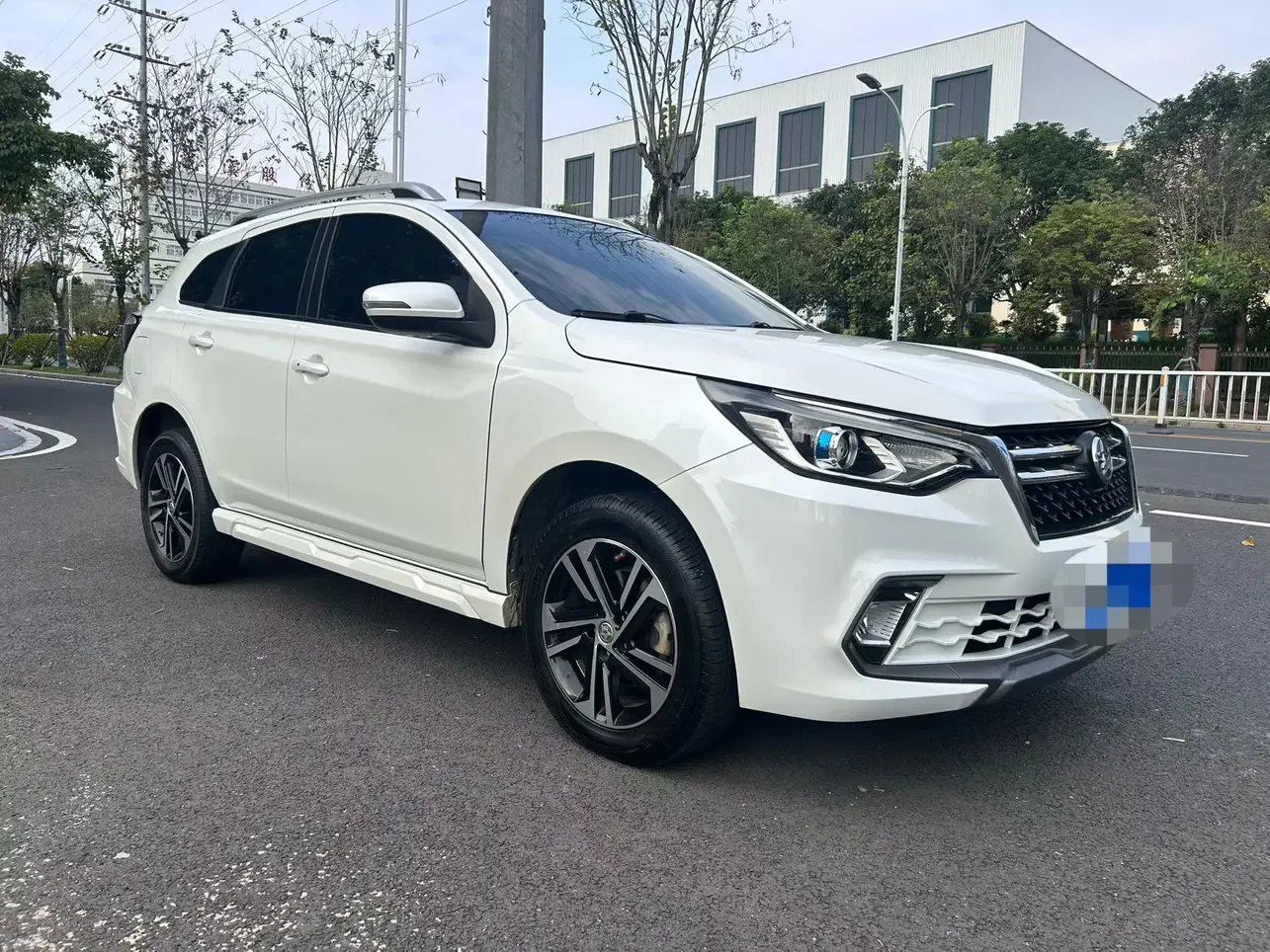 Kai Chen Venucia T70