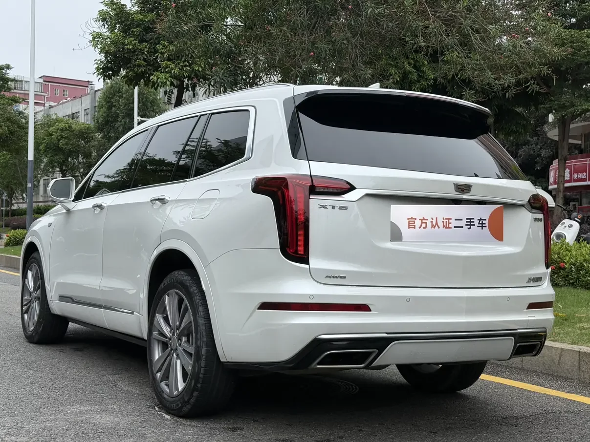 Cadillac XT6