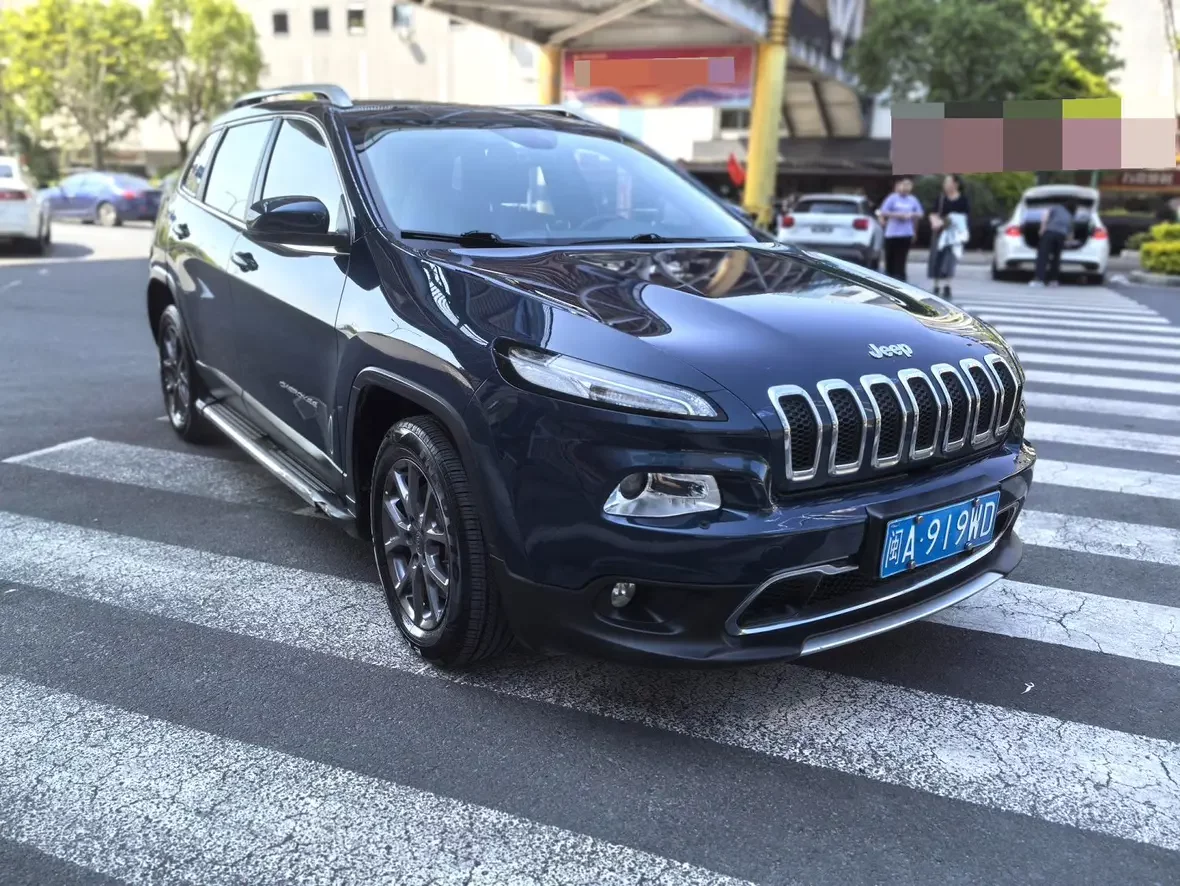 Jeep Cherokee