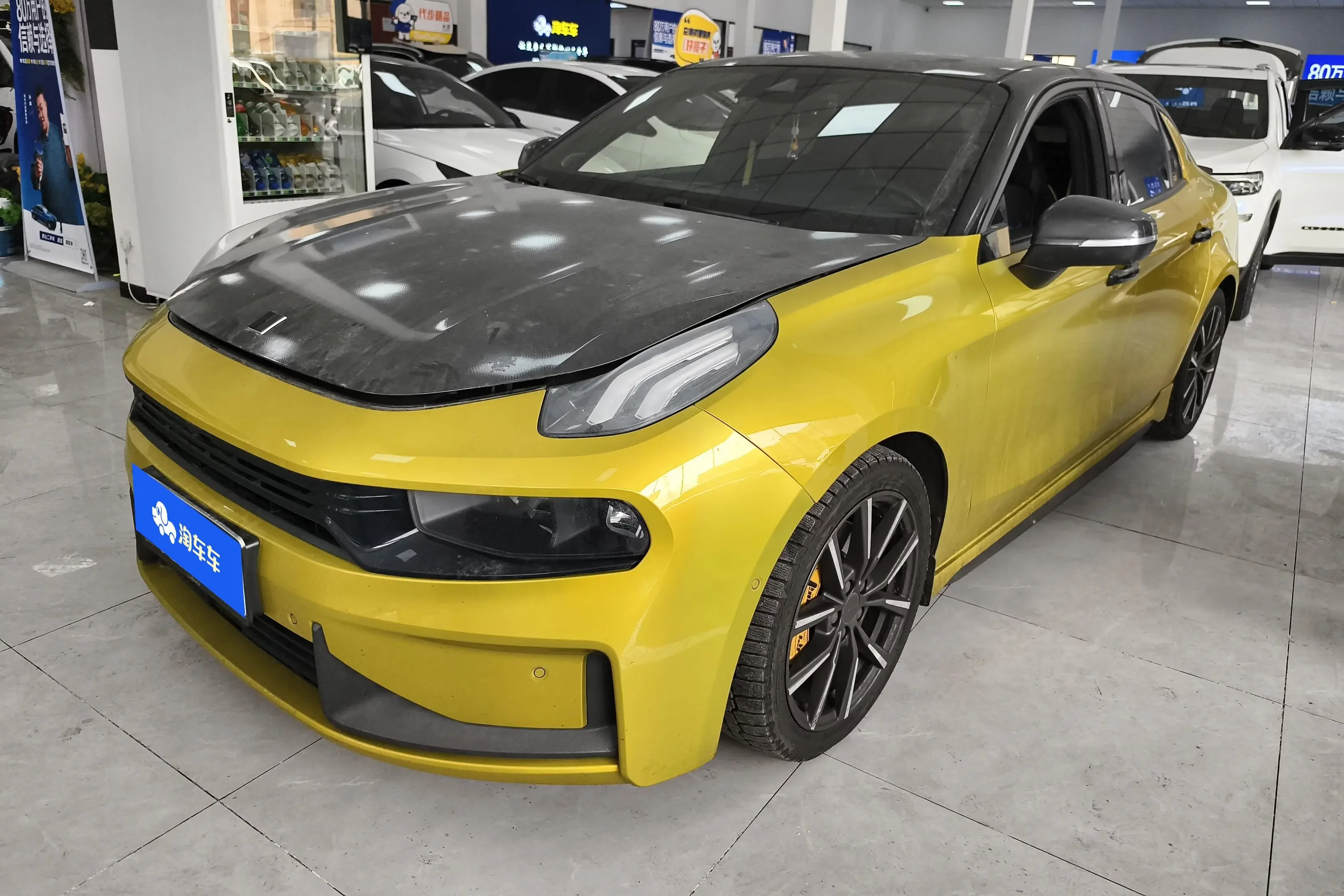 Lynk & Co 03