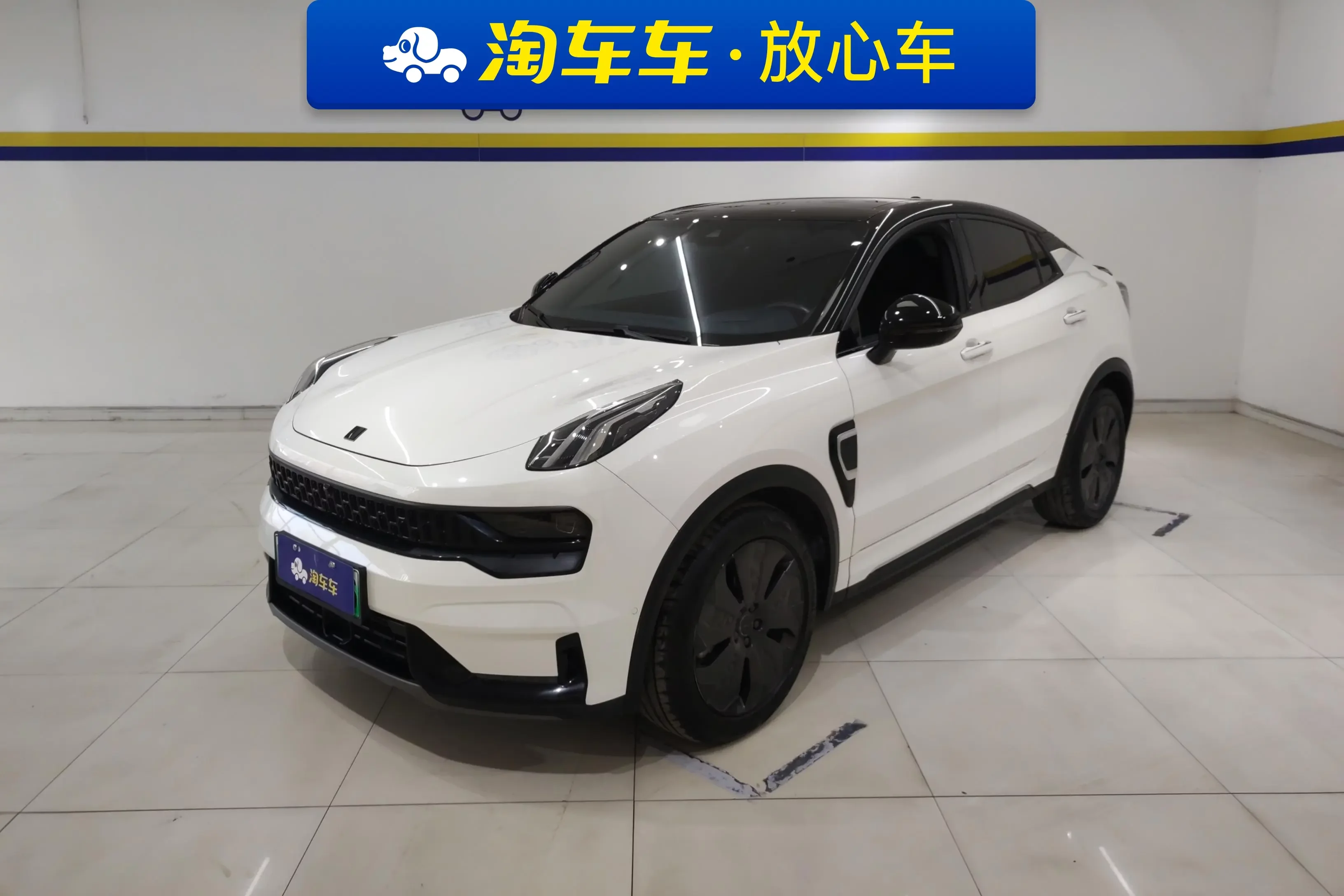 Lynk & Co 05 EM-P