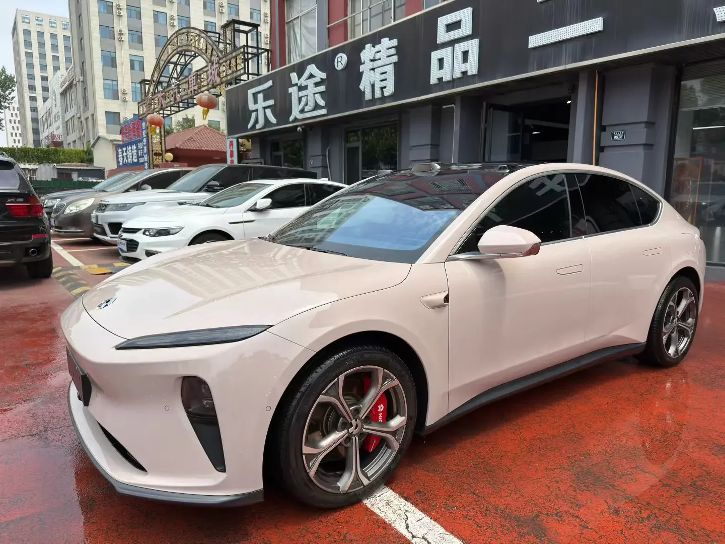 NIO ET5  из Китая