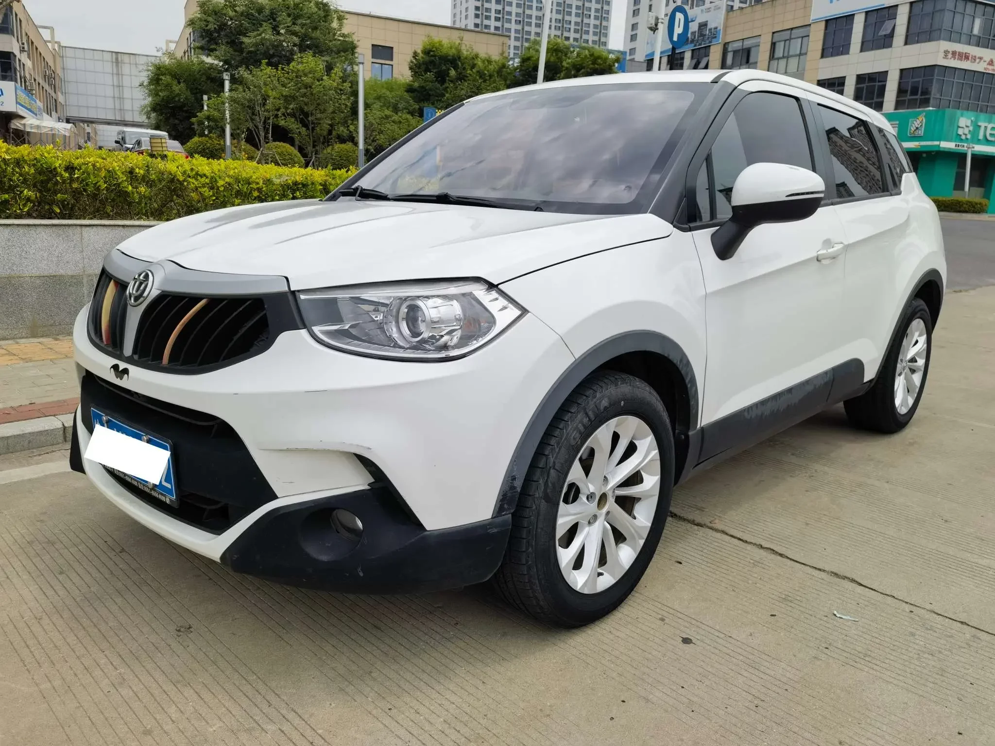 Brilliance China V3