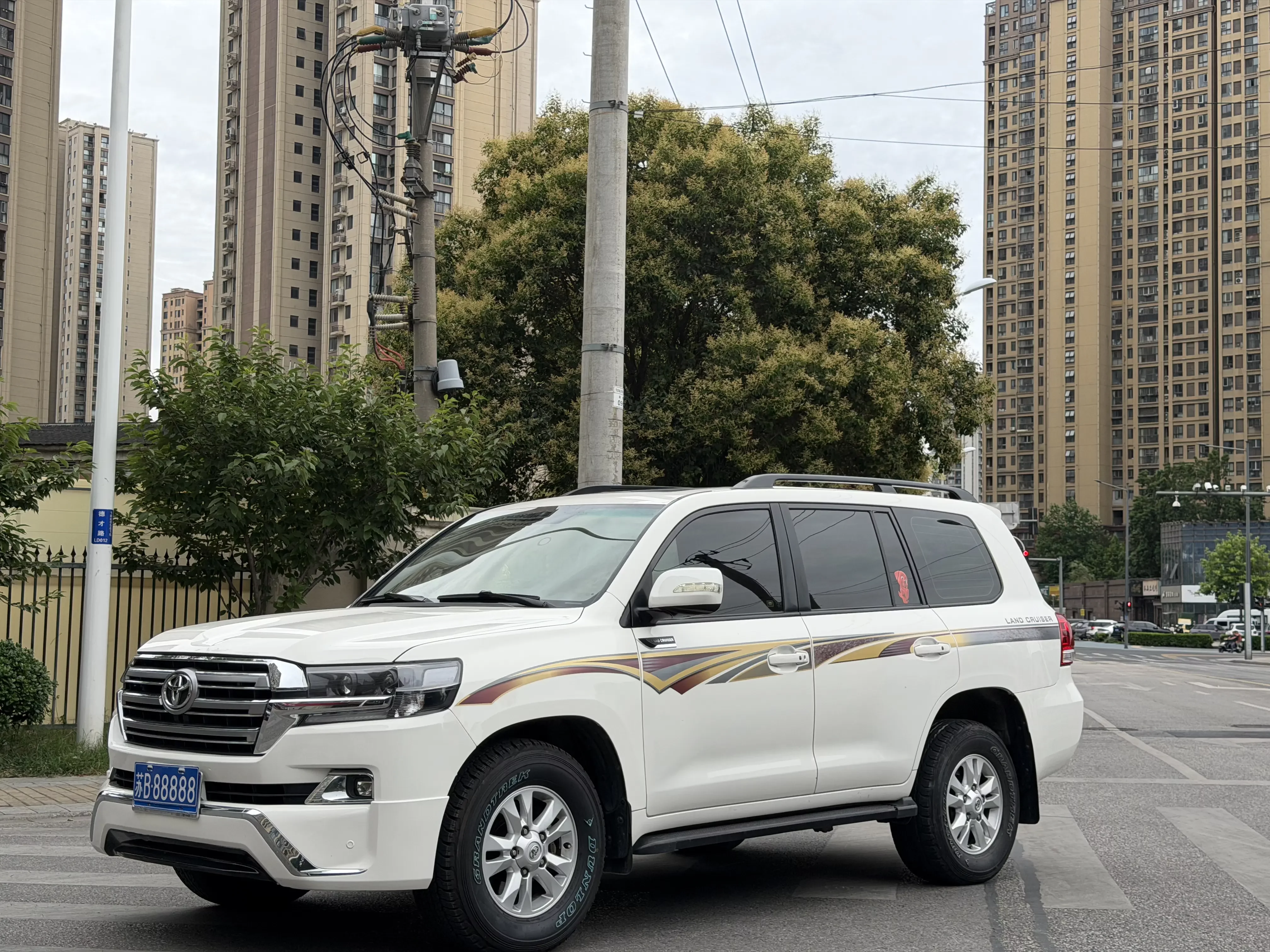 Toyota Land Cruiser