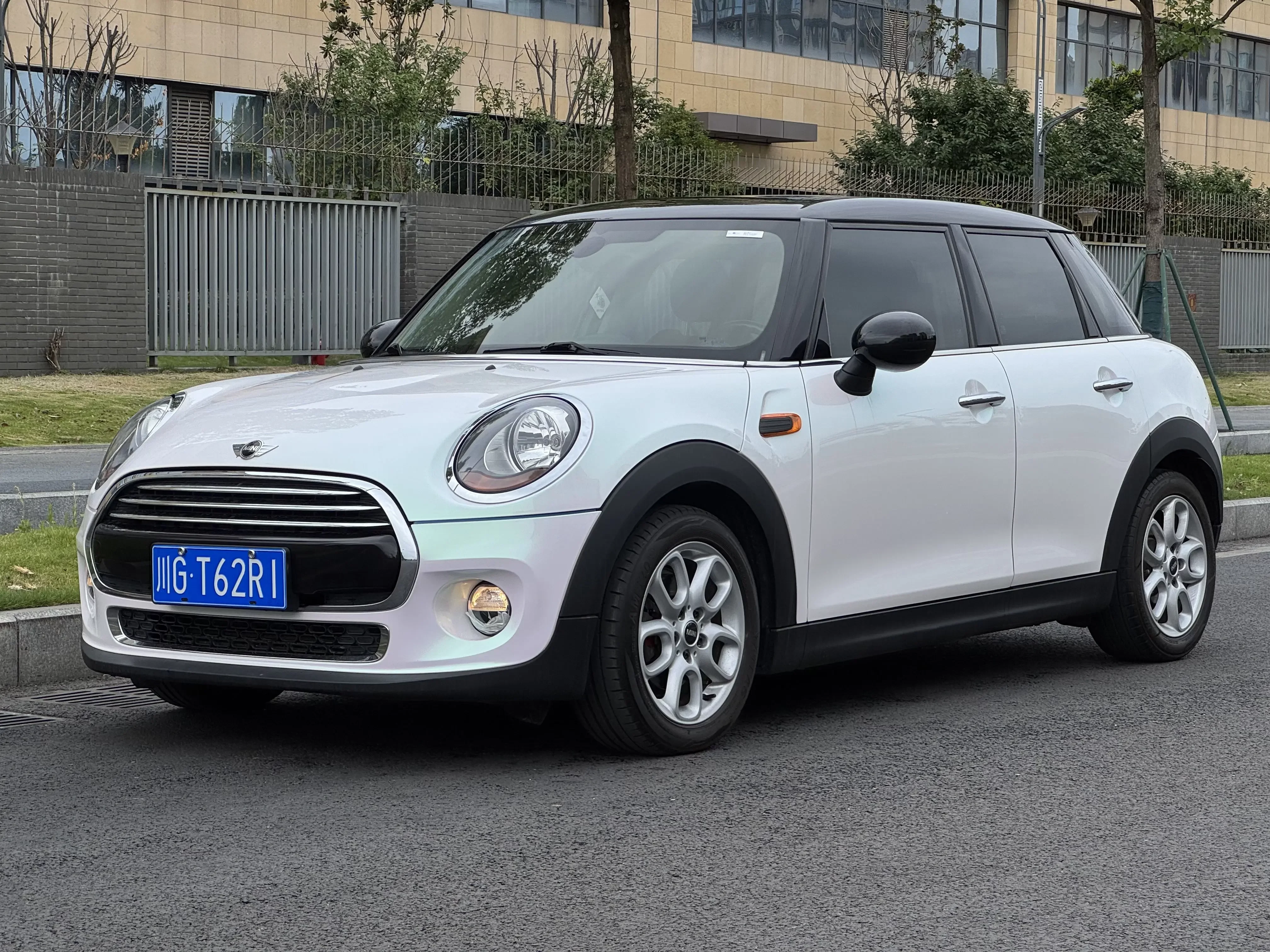 MINI 