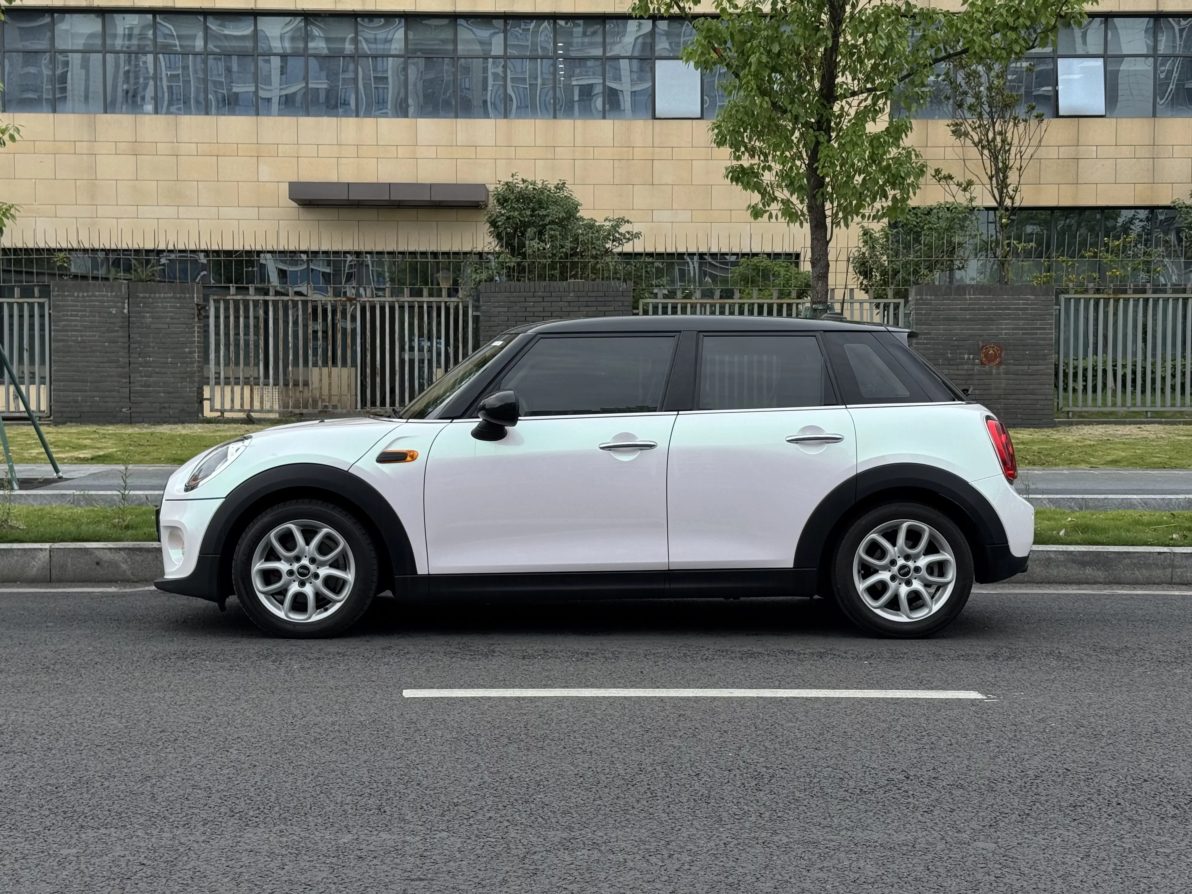 MINI 